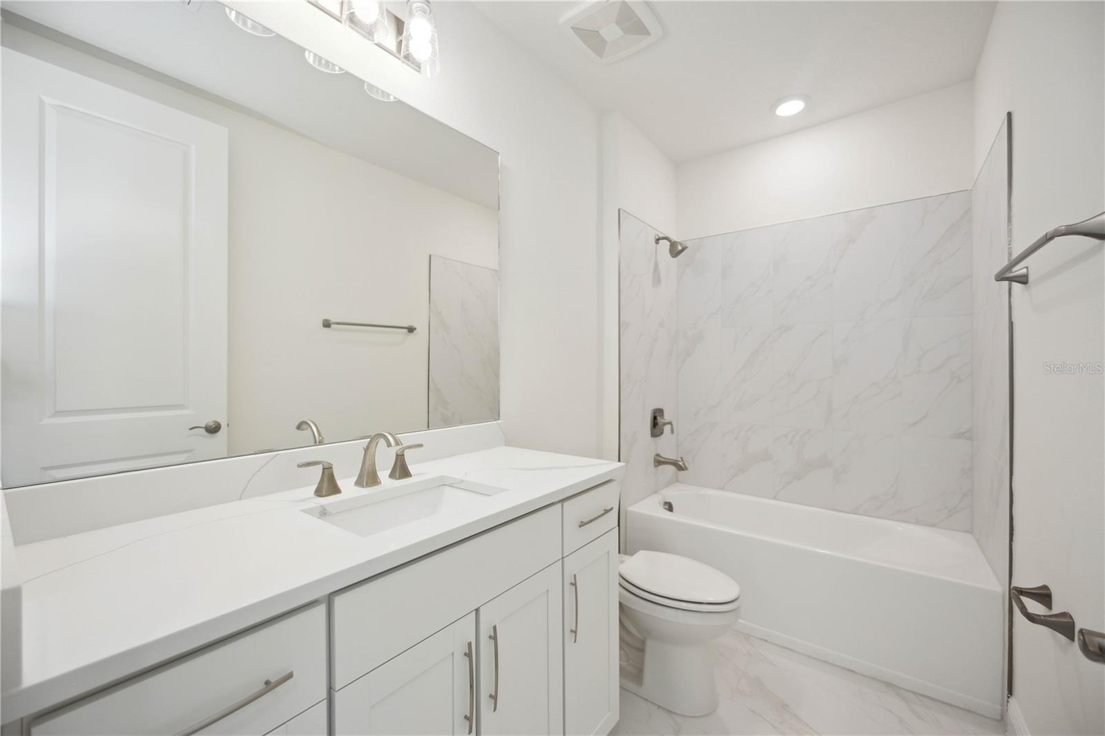 204 EAGLESTON LN, LAKEWOOD RANCH, FL, 34240