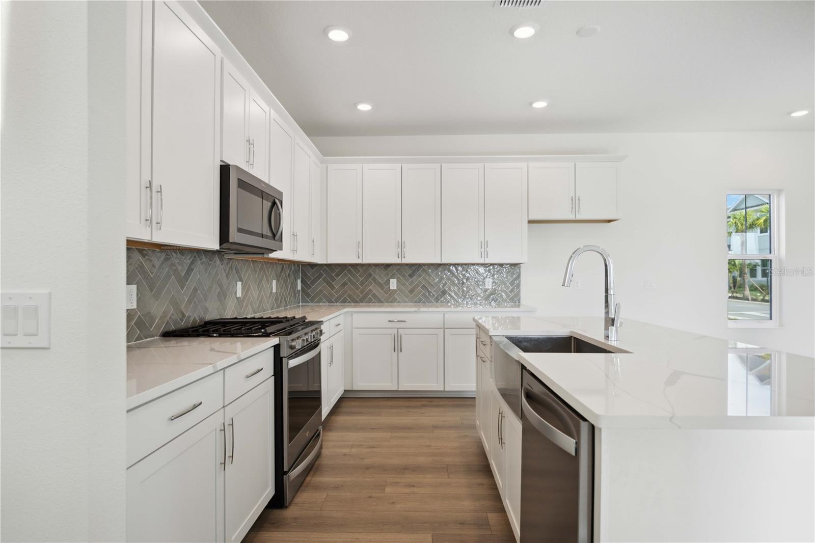 204 EAGLESTON LN, LAKEWOOD RANCH, FL, 34240