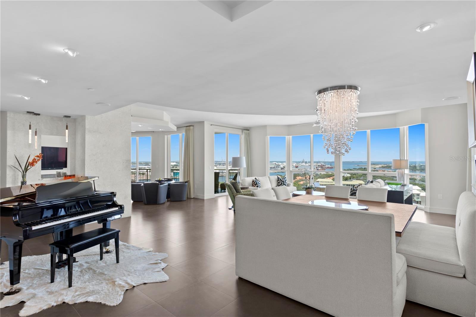 450 KNIGHTS RUN AVE #1704, TAMPA, FL, 33602