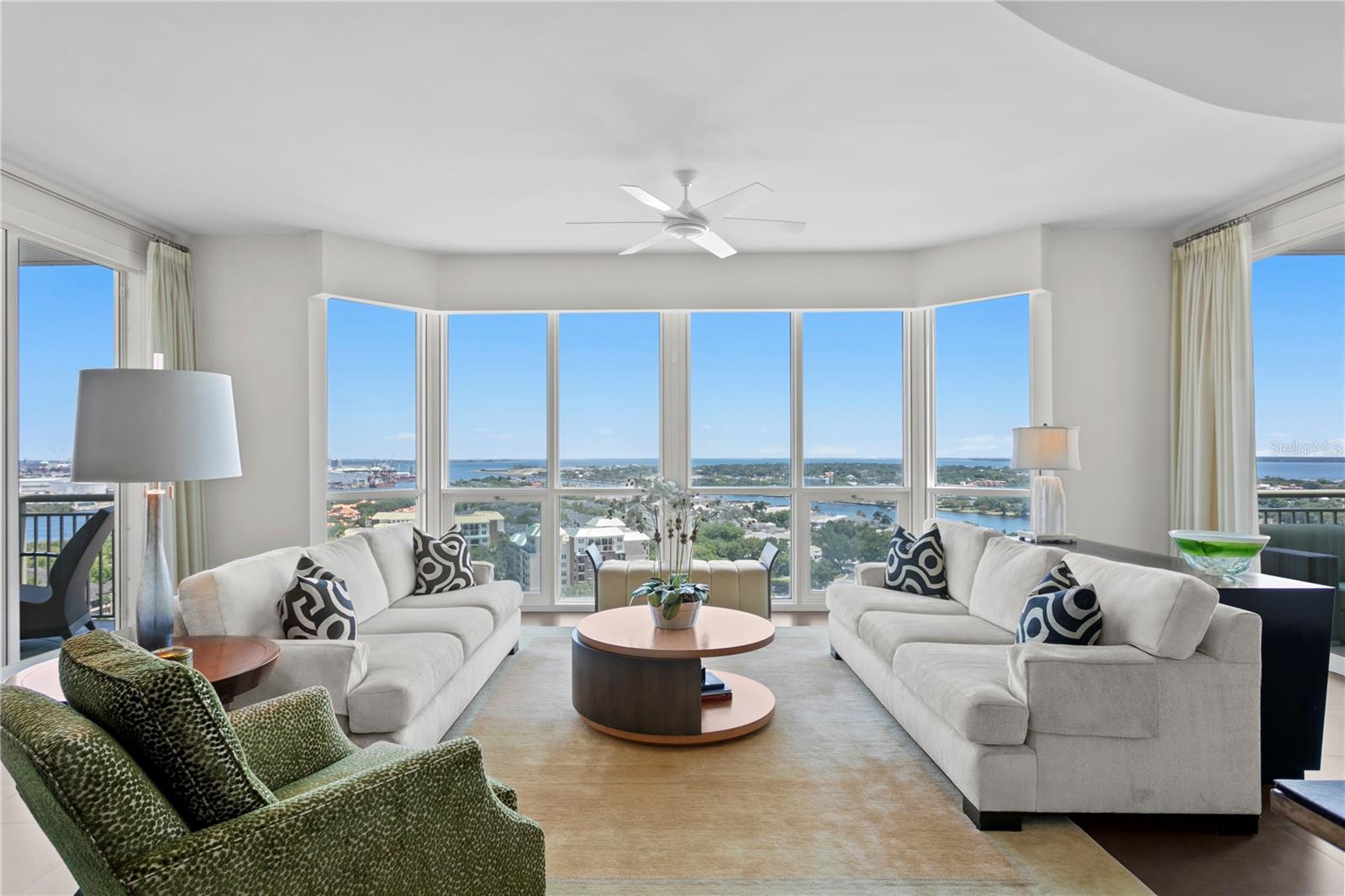 450 KNIGHTS RUN AVE #1704, TAMPA, FL, 33602