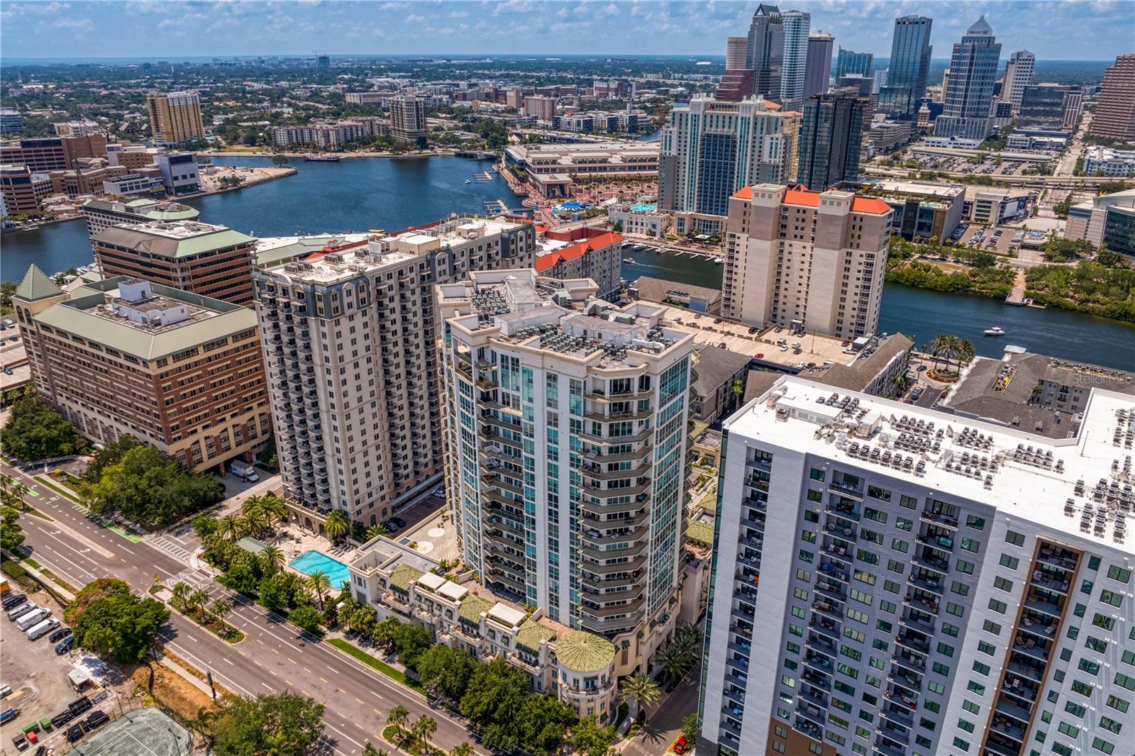 450 KNIGHTS RUN AVE #1704, TAMPA, FL, 33602