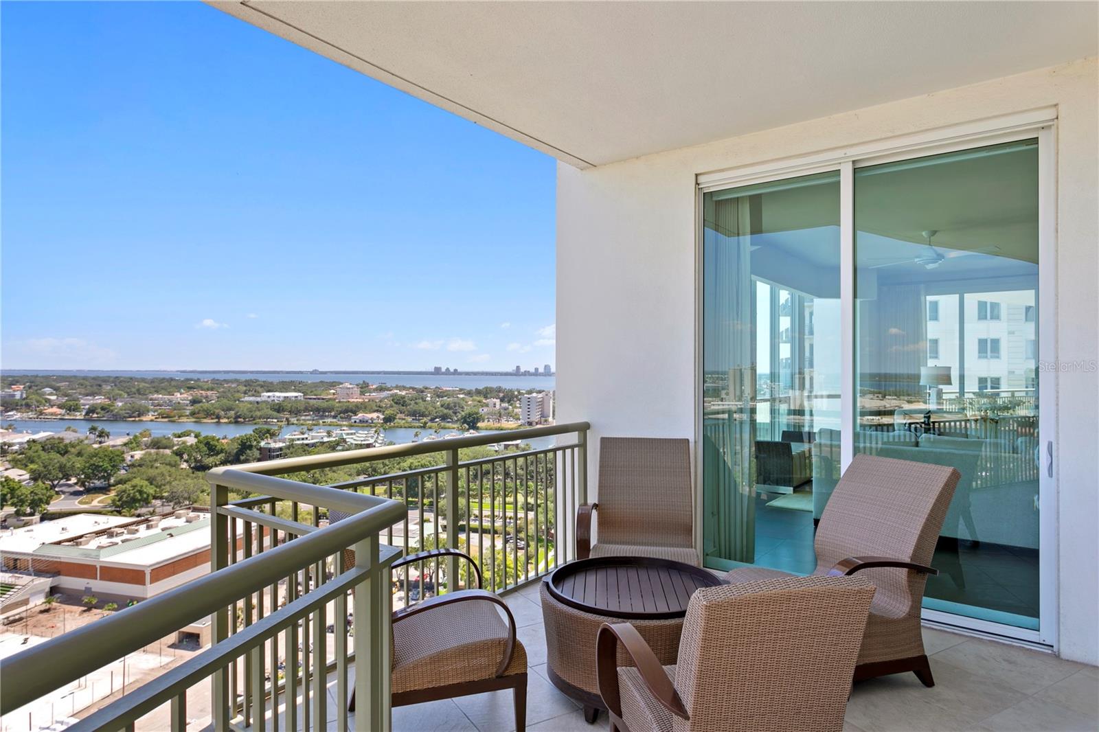 450 KNIGHTS RUN AVE #1704, TAMPA, FL, 33602