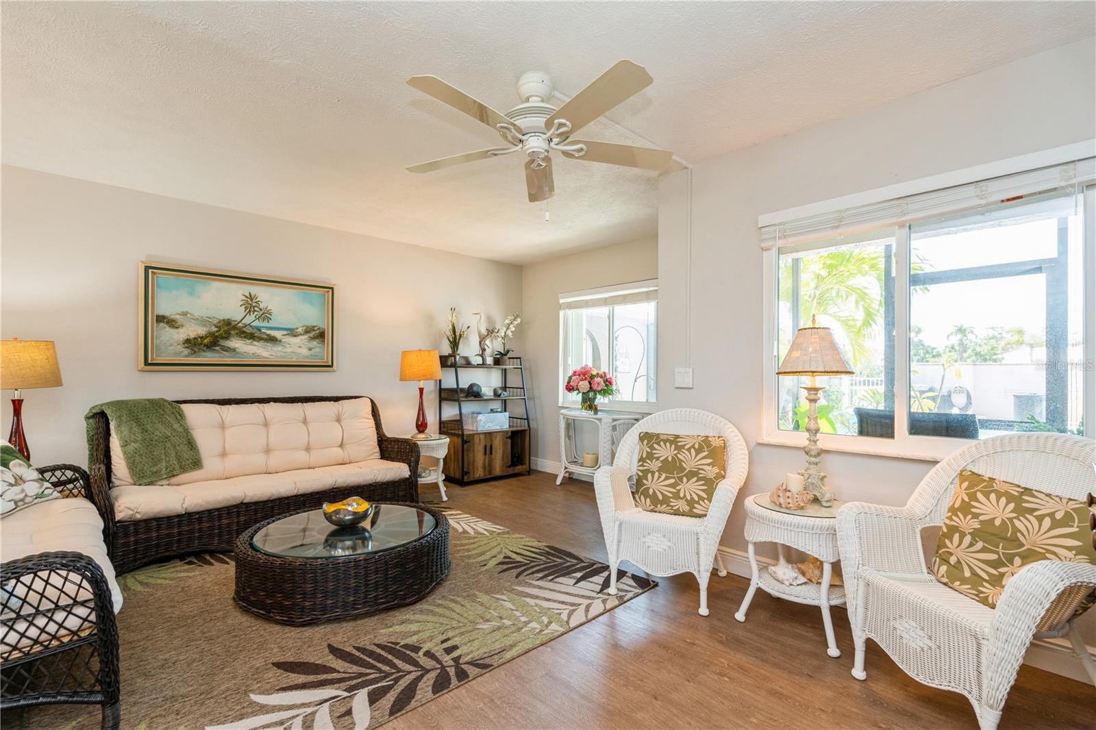 527 CAPE CORAL PKWY W #4, CAPE CORAL, FL, 33914