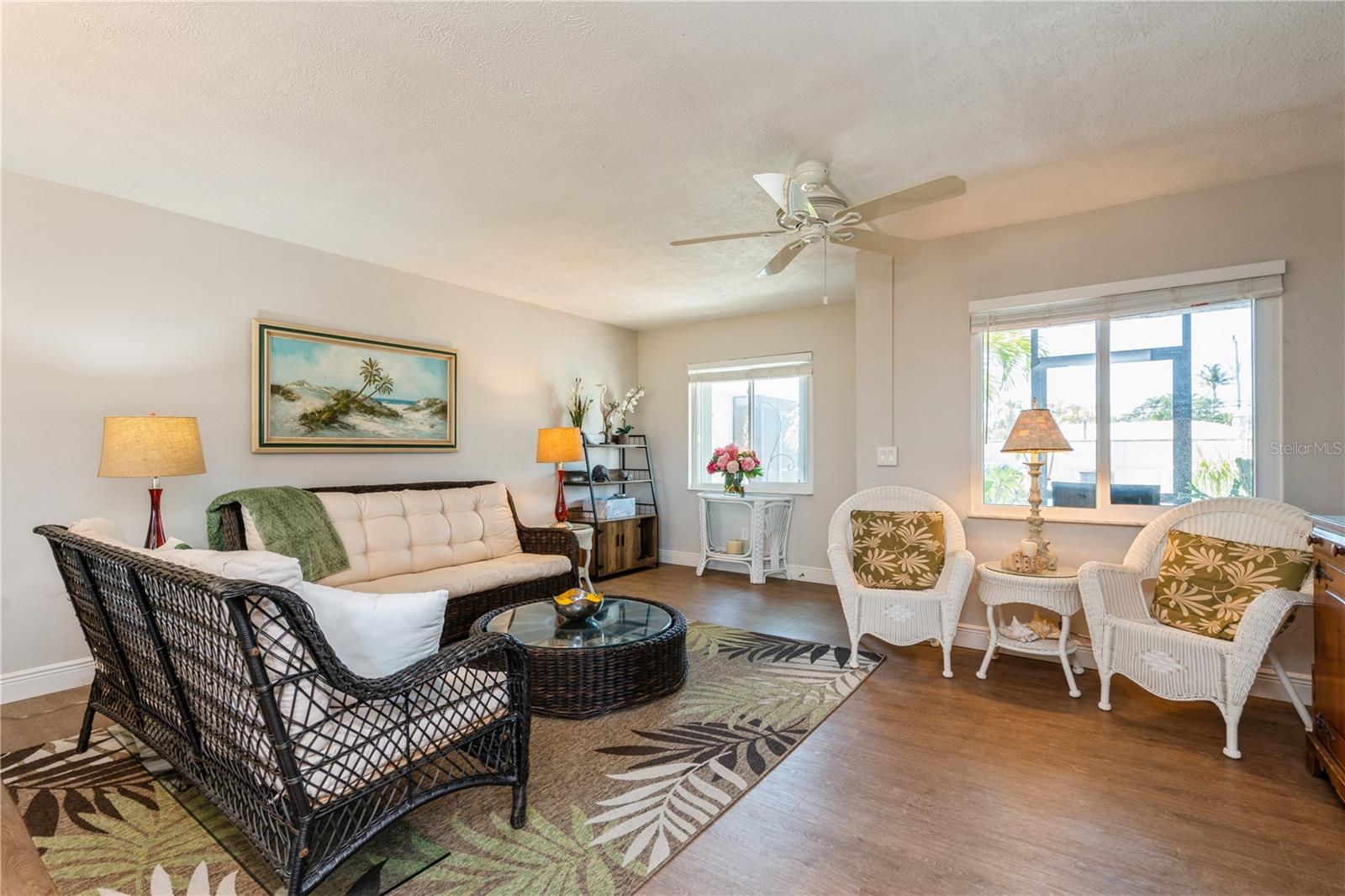 527 CAPE CORAL PKWY W #4, CAPE CORAL, FL, 33914