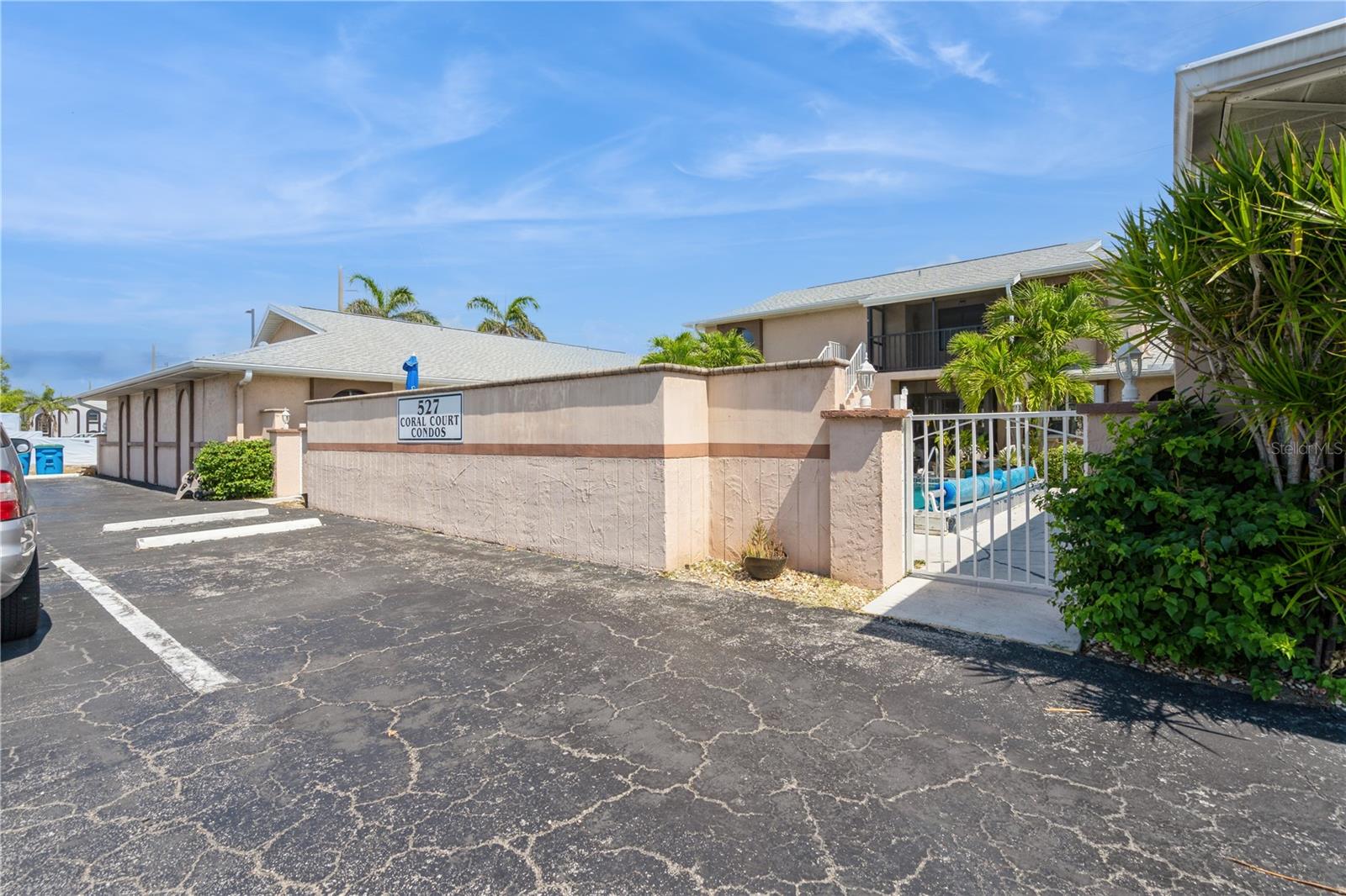 527 CAPE CORAL PKWY W #4, CAPE CORAL, FL, 33914