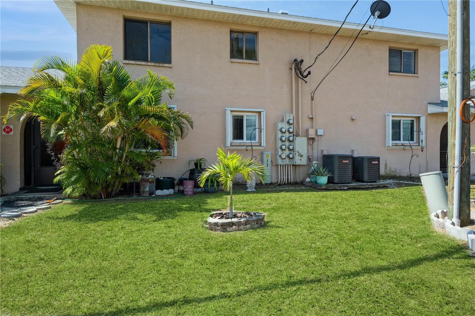 527 CAPE CORAL PKWY W #4, CAPE CORAL, FL, 33914