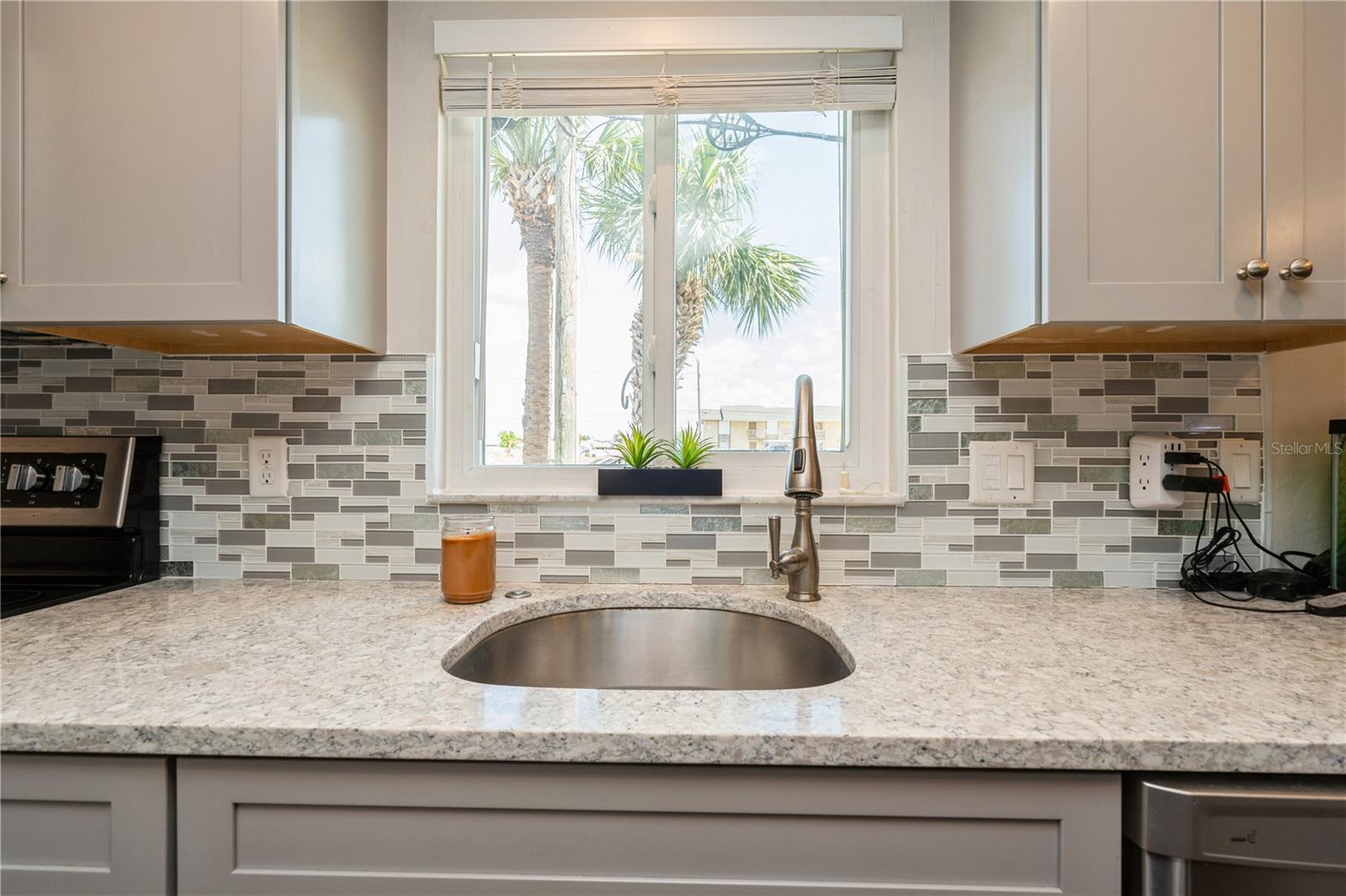 527 CAPE CORAL PKWY W #4, CAPE CORAL, FL, 33914