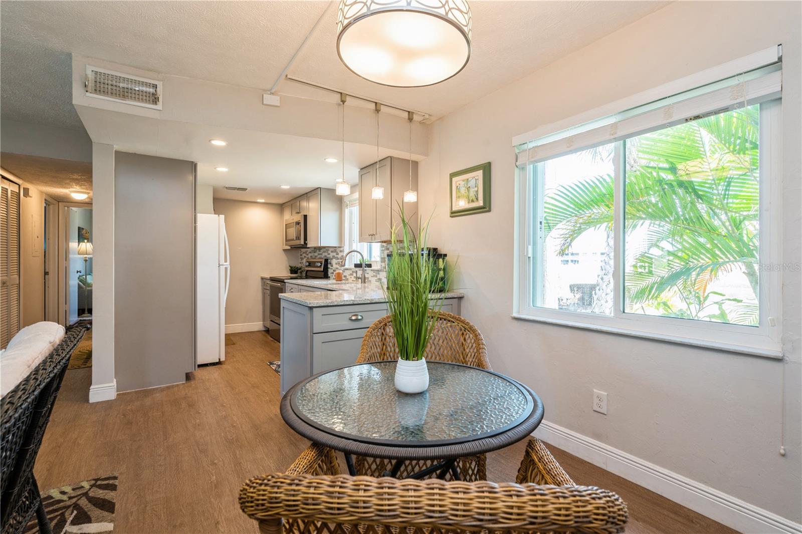 527 CAPE CORAL PKWY W #4, CAPE CORAL, FL, 33914