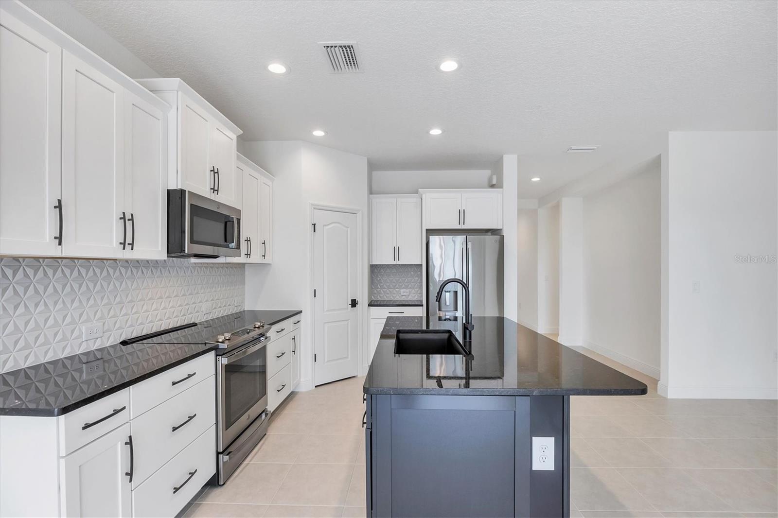 281 POTENZA LOOP, NOKOMIS, FL, 34275