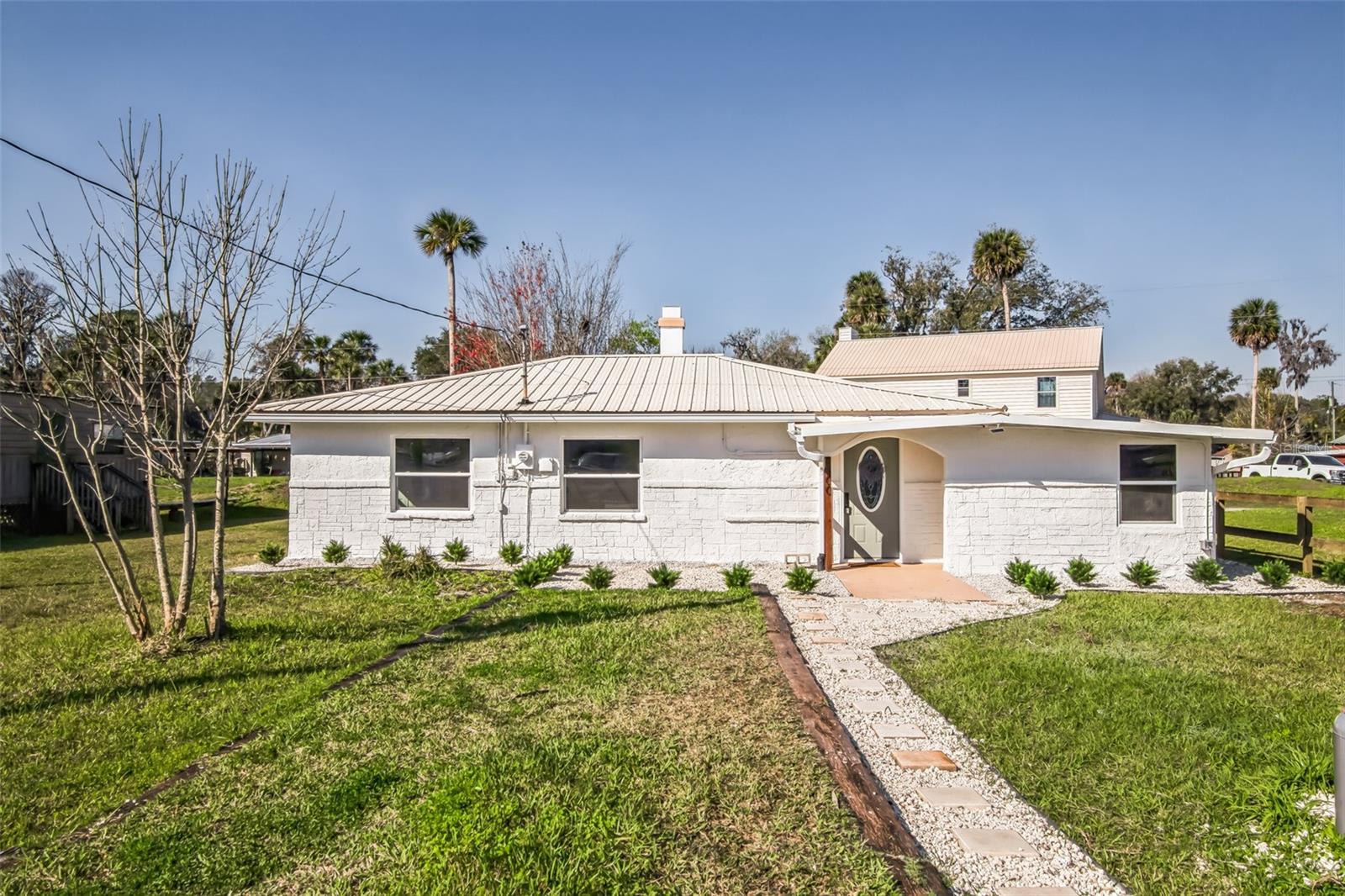 9400 NE 307TH CT, FORT MC COY, FL, 32134