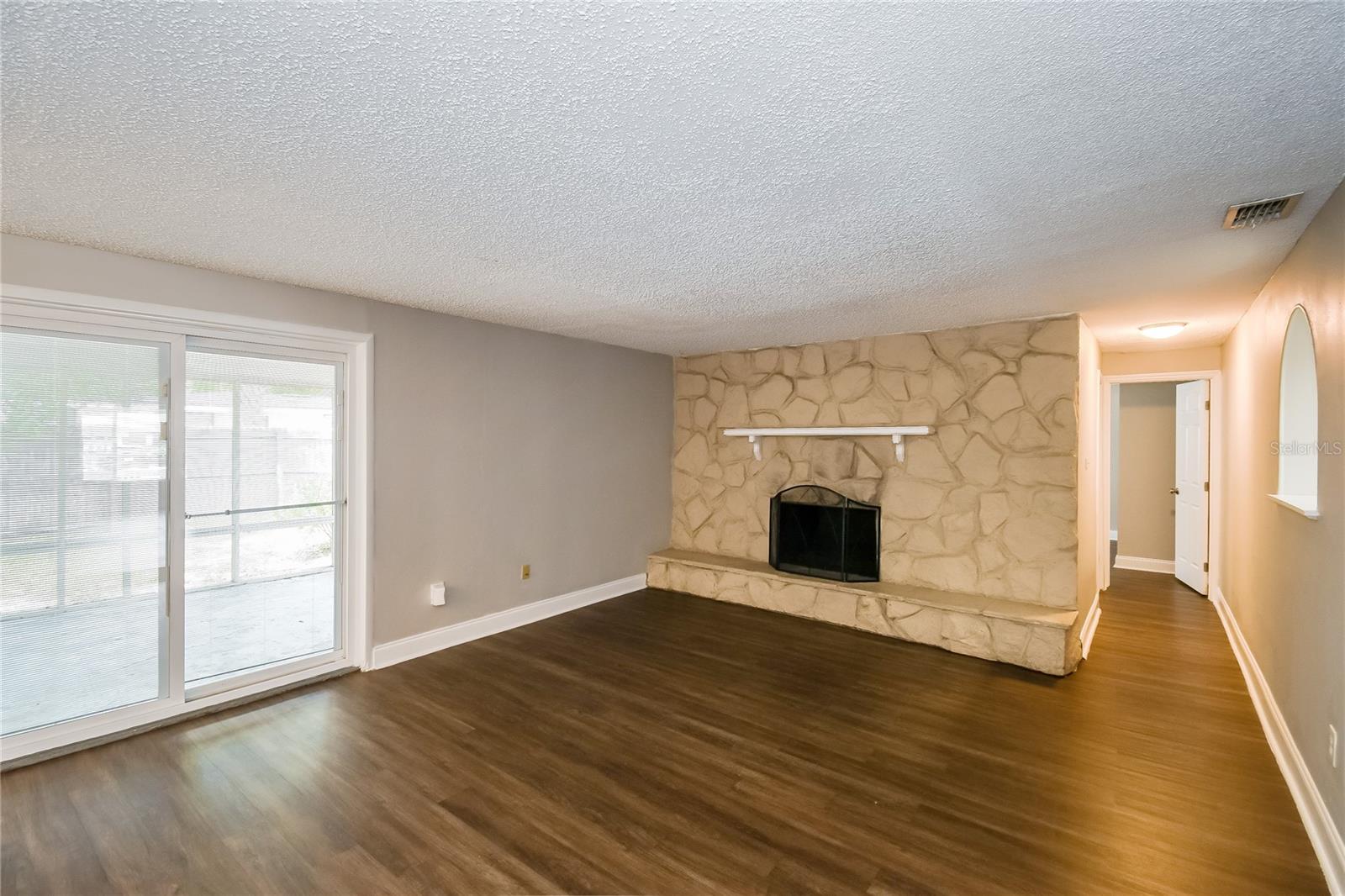 11733 SURFWOOD AVE, JACKSONVILLE, FL, 32246