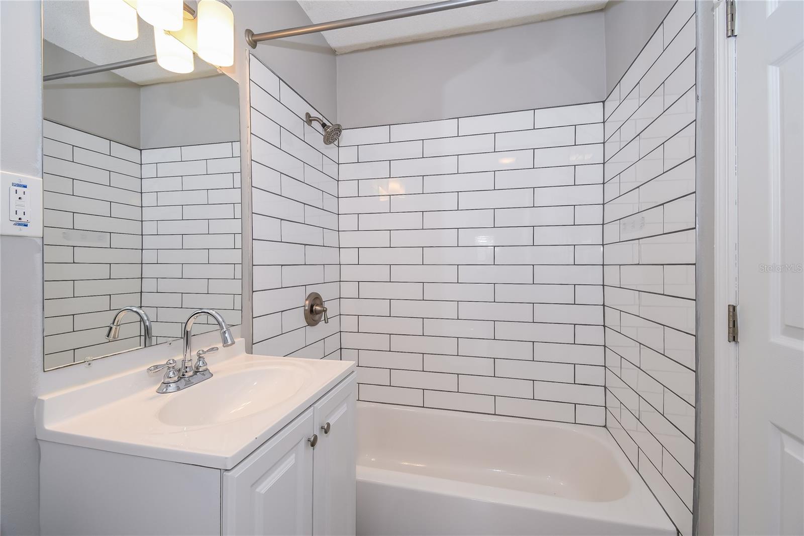 11733 SURFWOOD AVE, JACKSONVILLE, FL, 32246