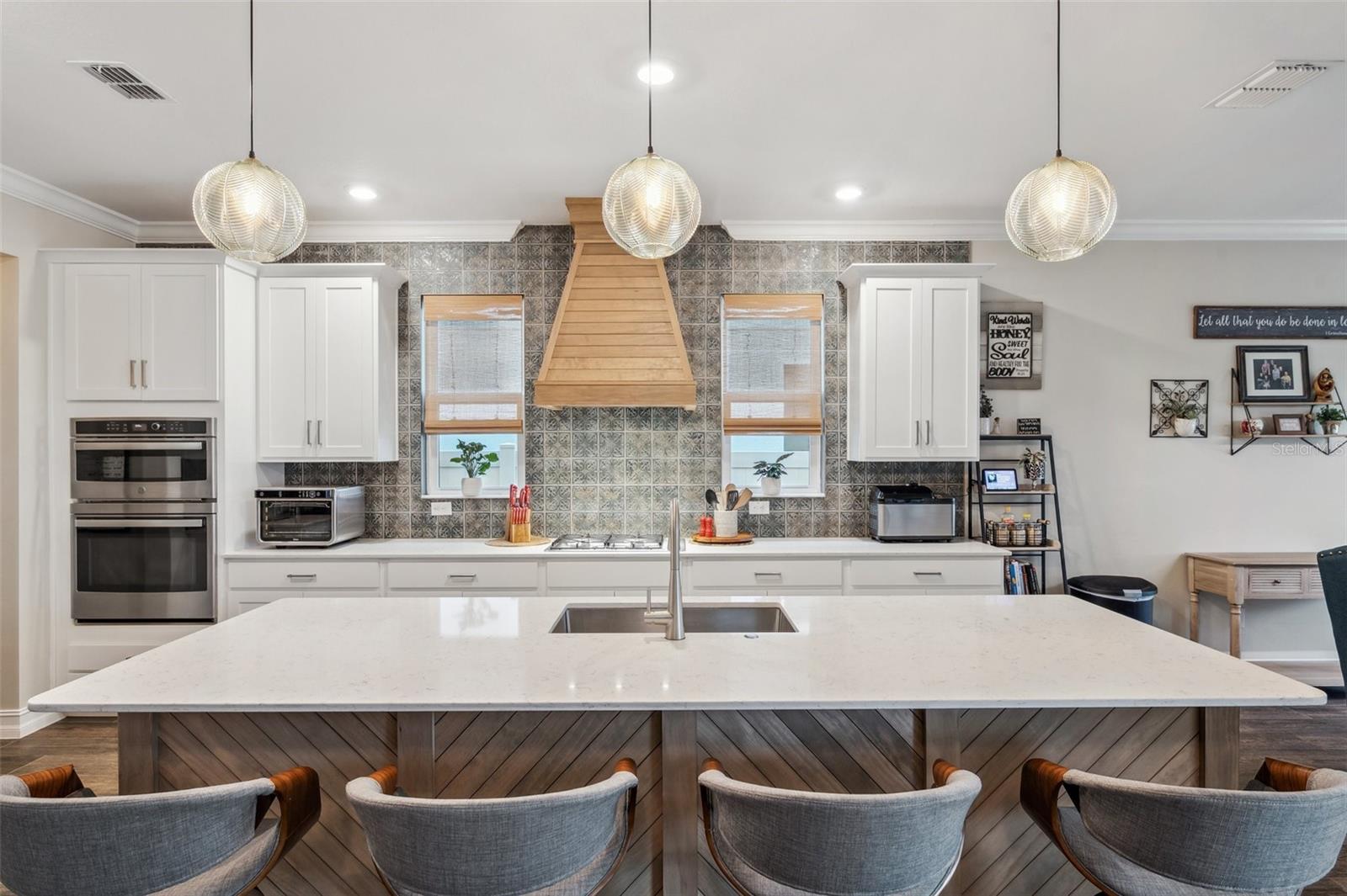 22294 STORYBOOK CABIN WAY, LAND O LAKES, FL, 34637