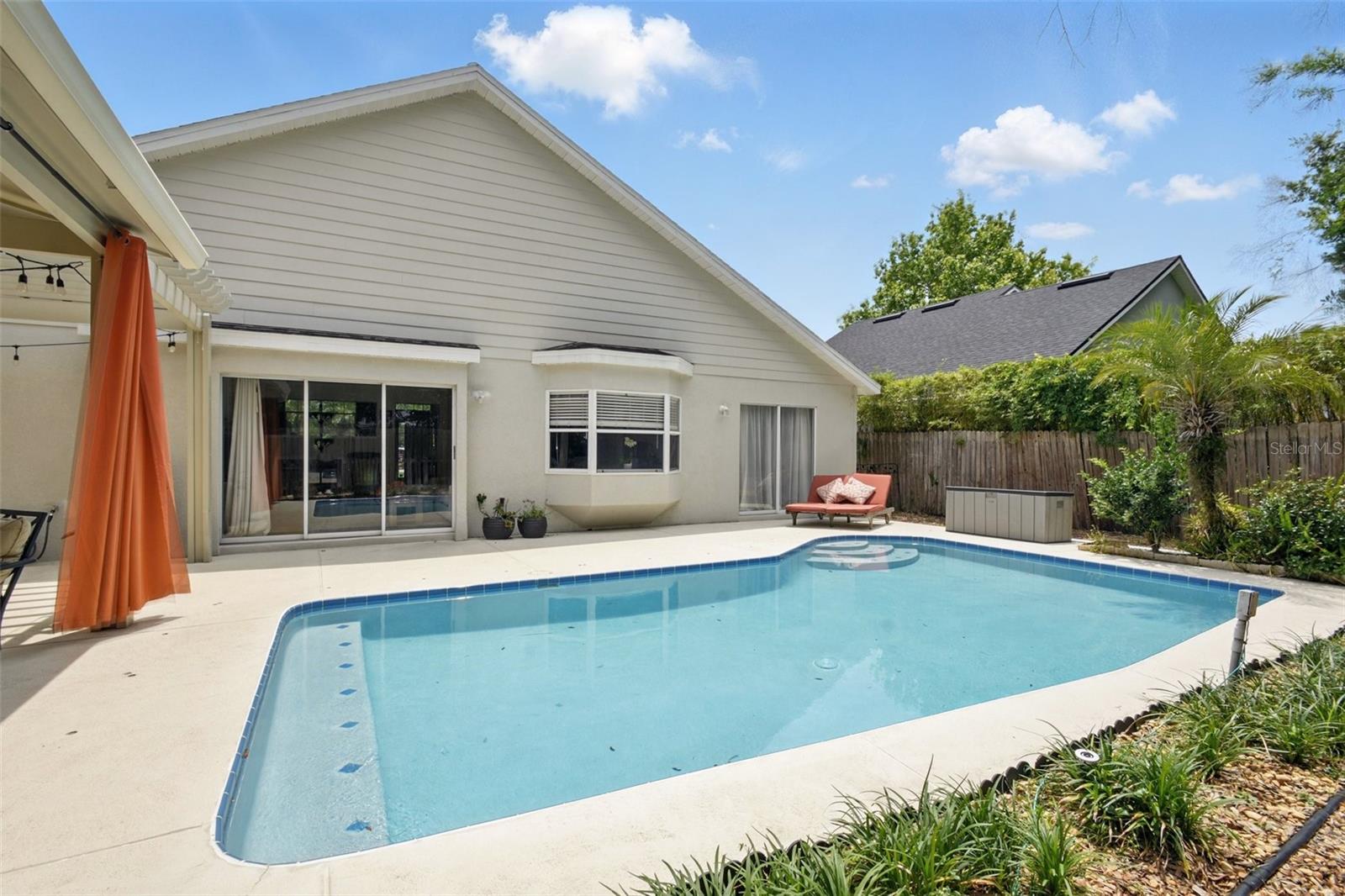 811 WAYNE AVE, ALTAMONTE SPRINGS, FL, 32701