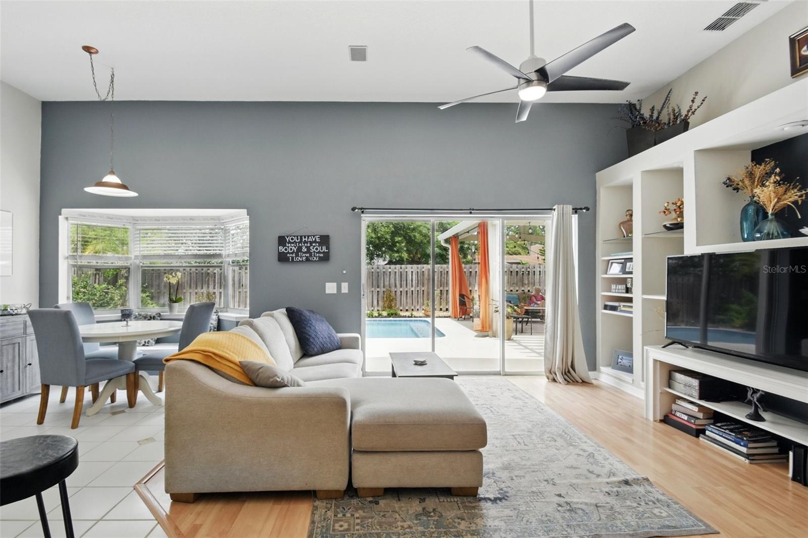 811 WAYNE AVE, ALTAMONTE SPRINGS, FL, 32701