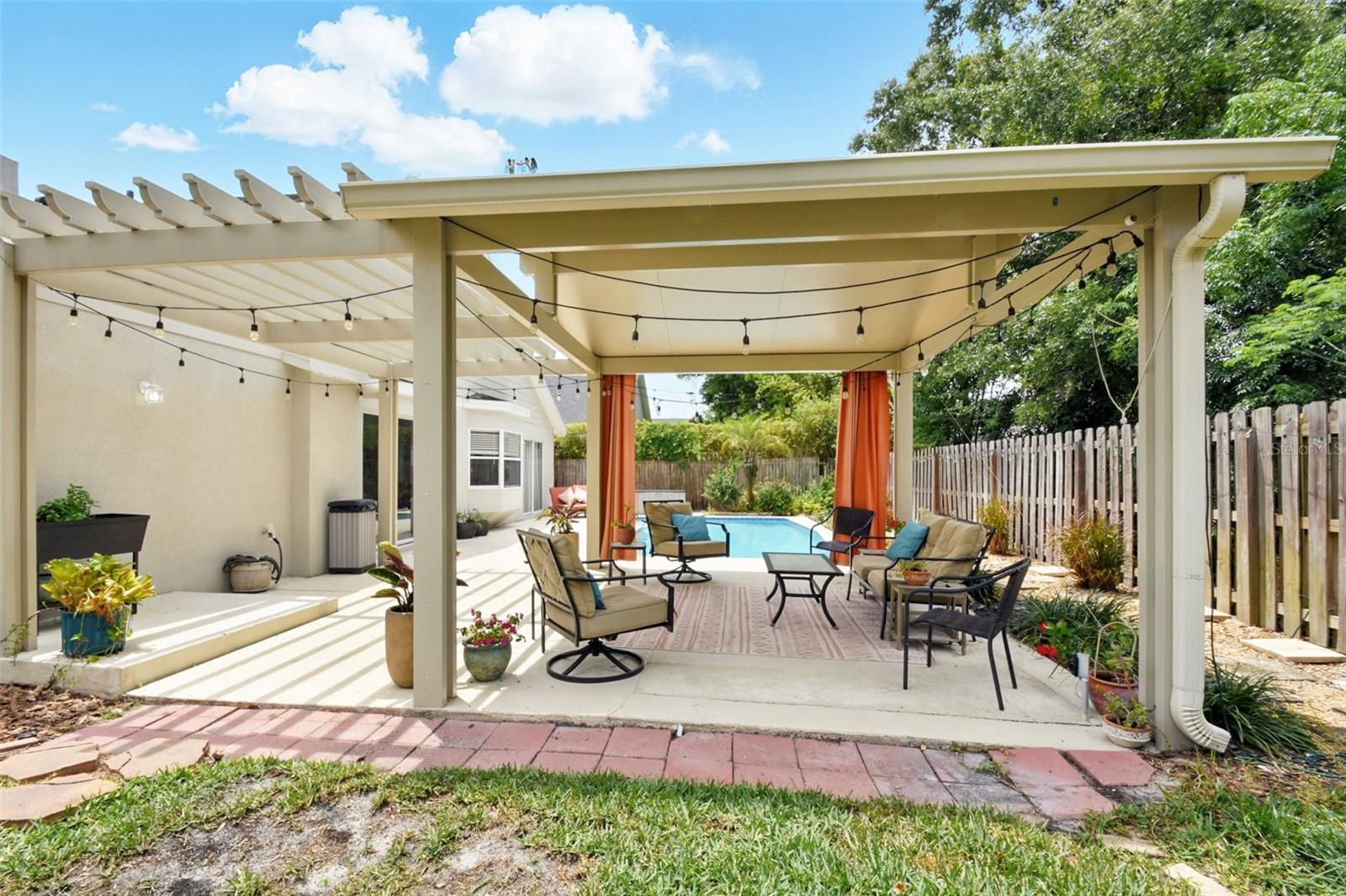 811 WAYNE AVE, ALTAMONTE SPRINGS, FL, 32701