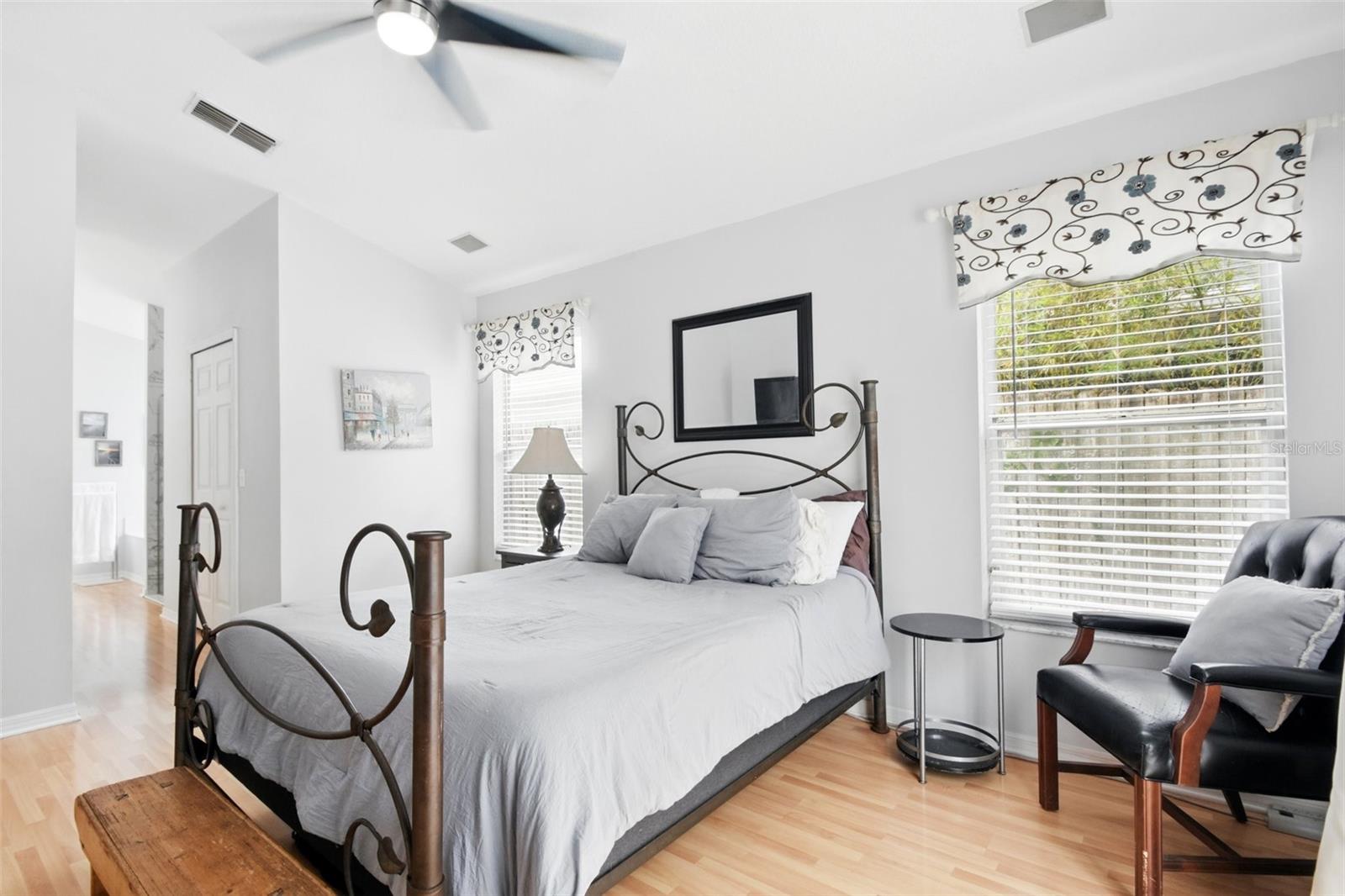 811 WAYNE AVE, ALTAMONTE SPRINGS, FL, 32701