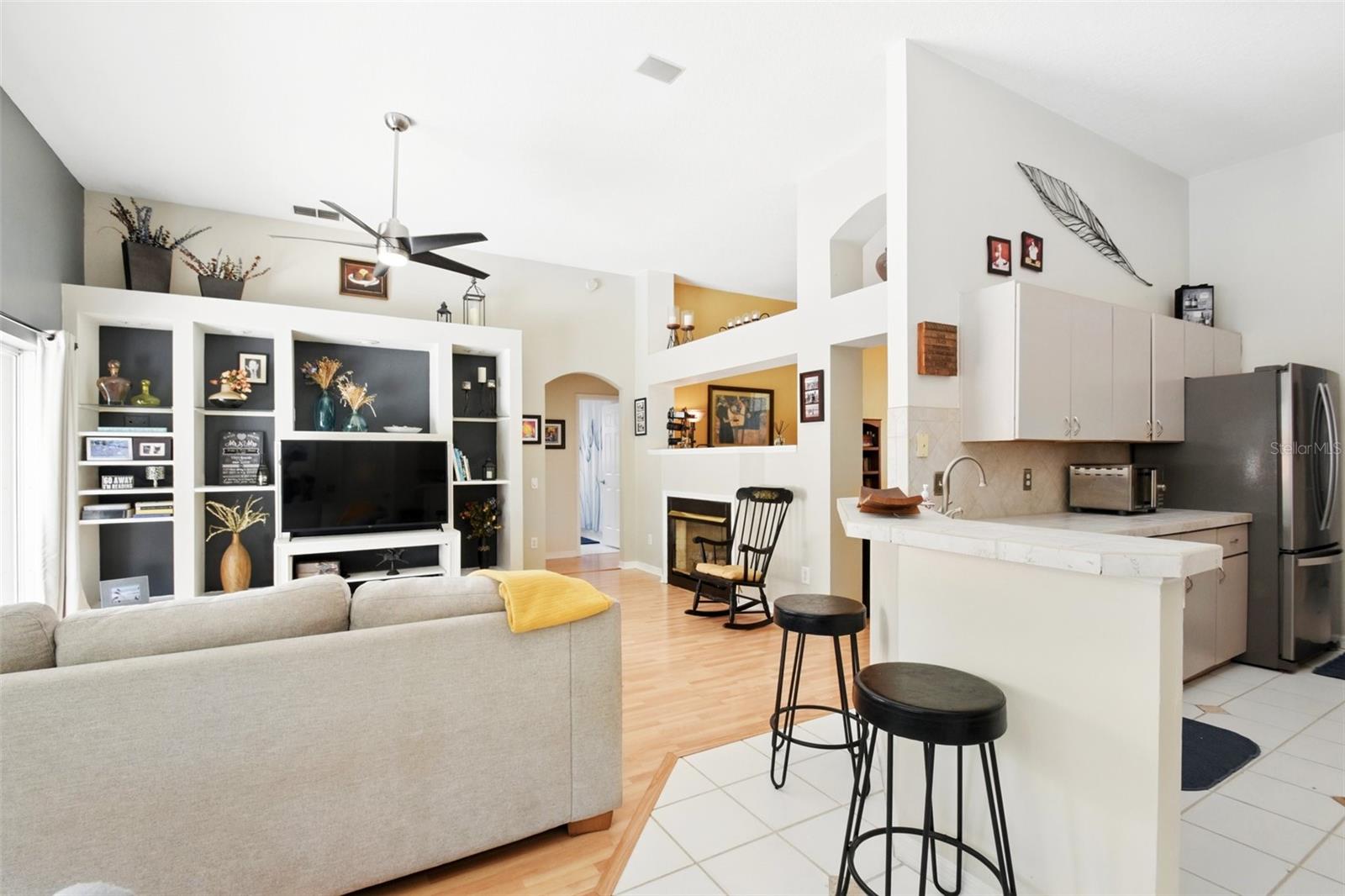 811 WAYNE AVE, ALTAMONTE SPRINGS, FL, 32701