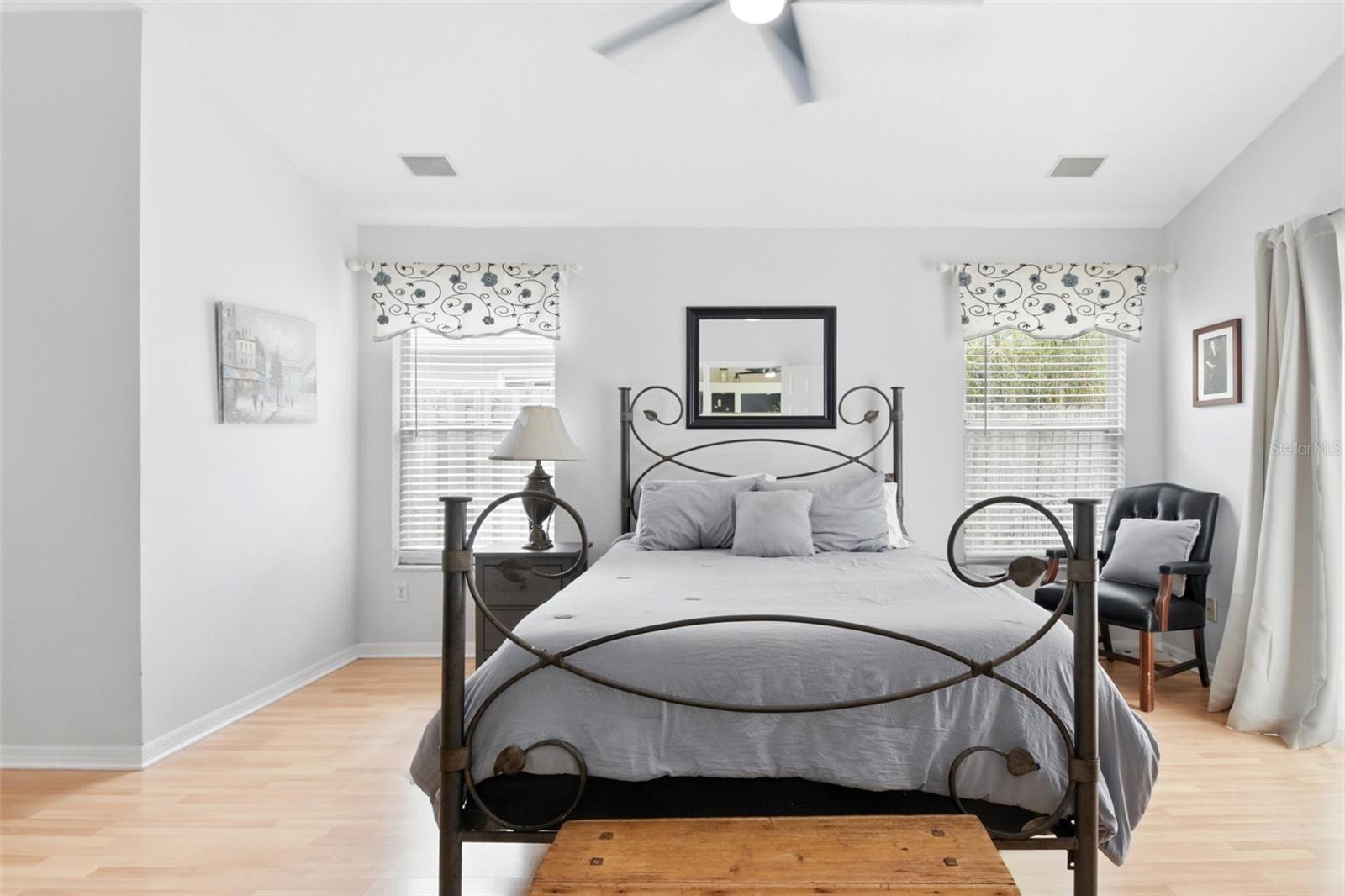 811 WAYNE AVE, ALTAMONTE SPRINGS, FL, 32701