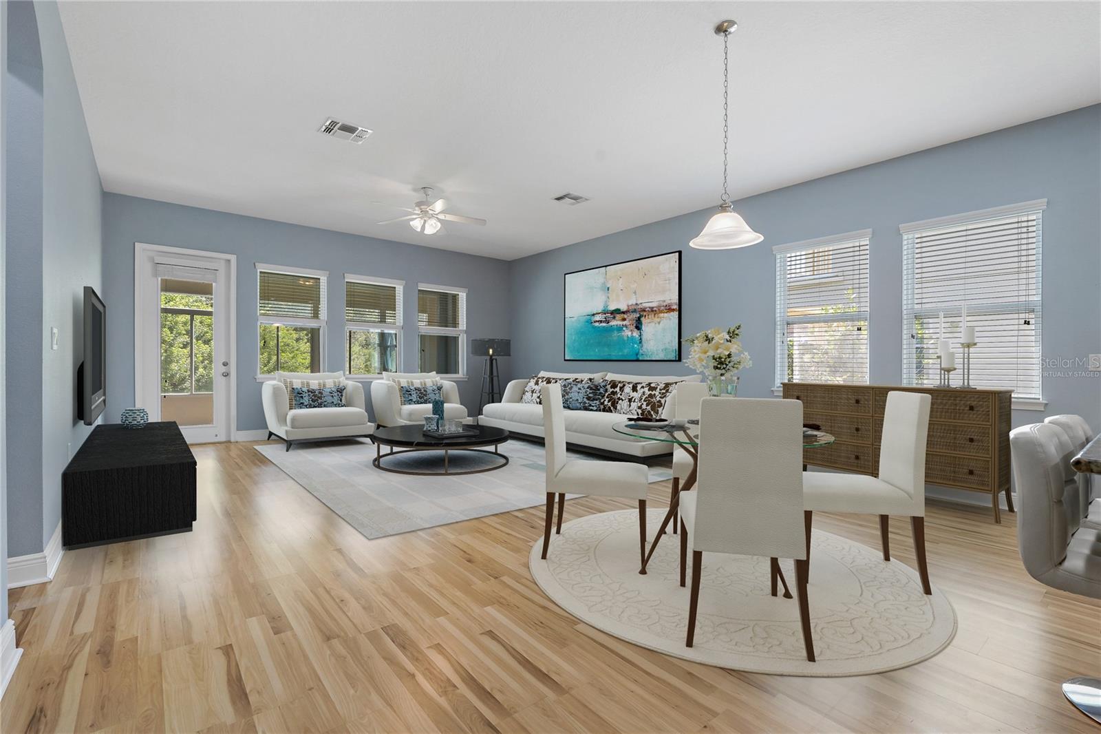Virtually Staged Dining / Living Room