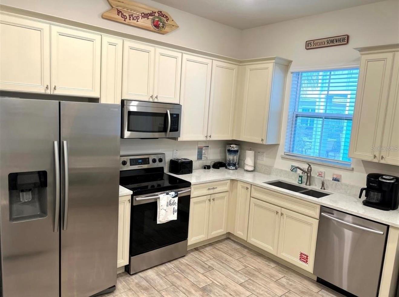 3013 LATITUDE LN, KISSIMMEE, FL, 34747