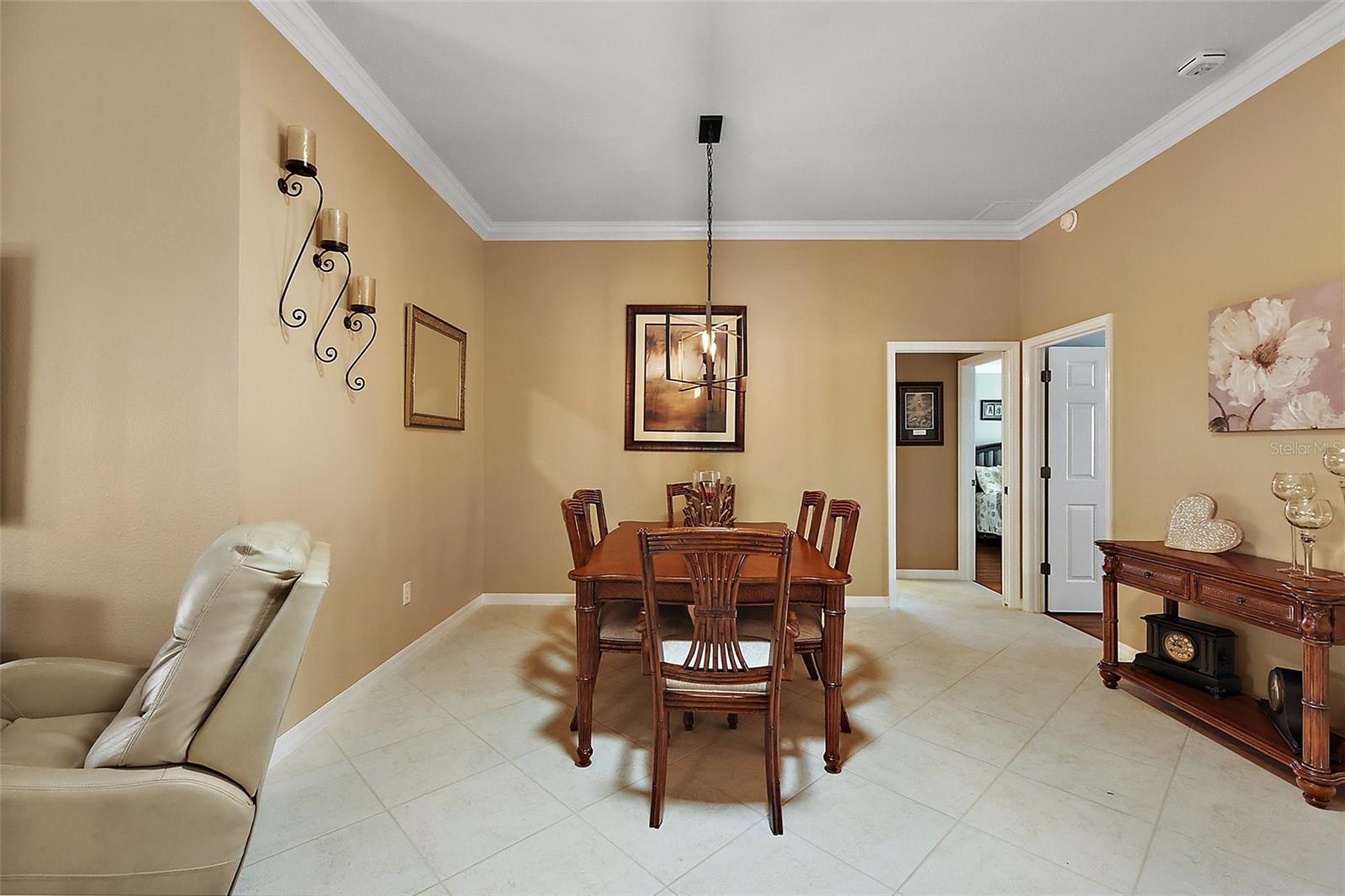 1053 ALCOVE LOOP, THE VILLAGES, FL, 32162