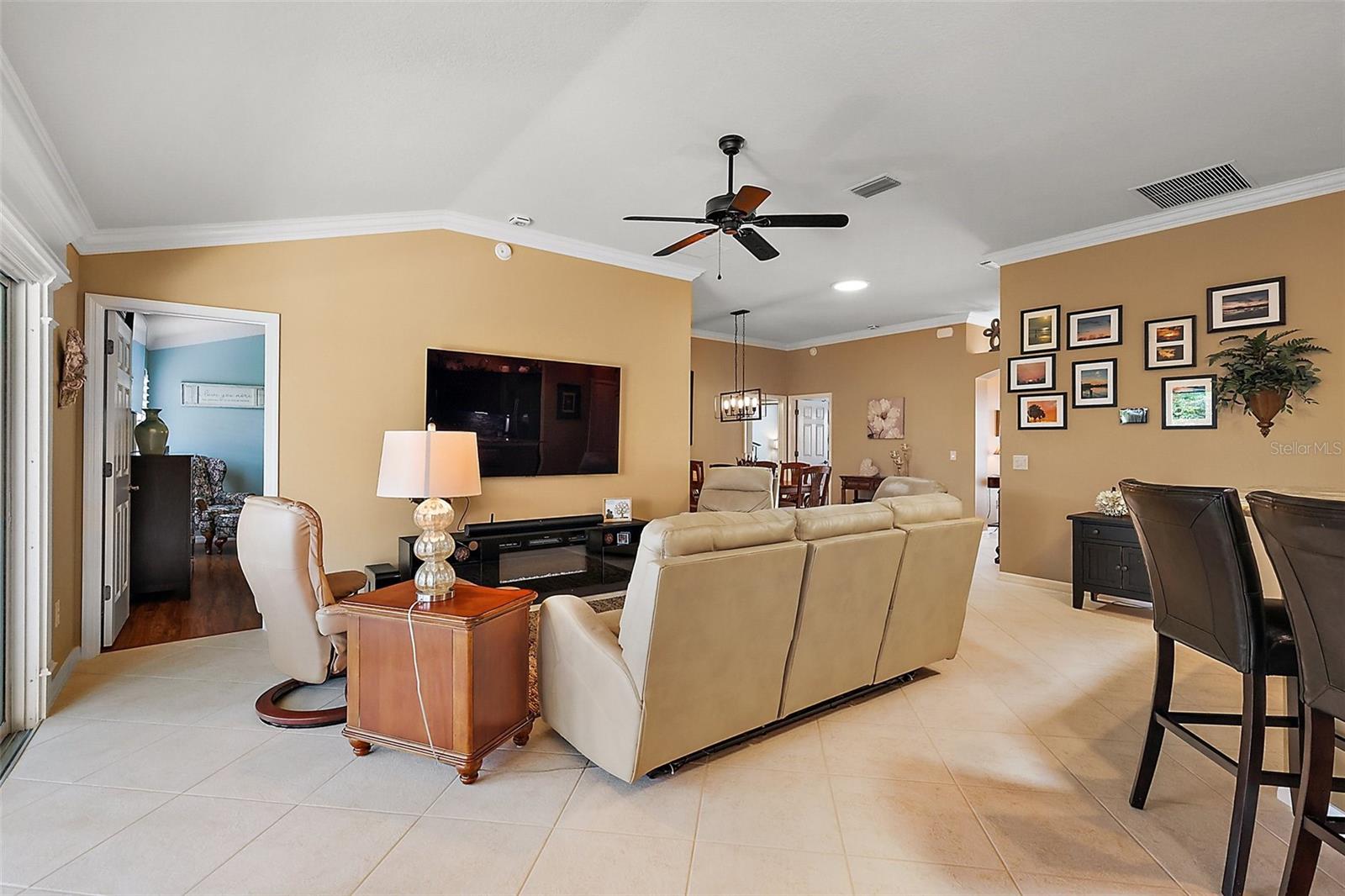 1053 ALCOVE LOOP, THE VILLAGES, FL, 32162