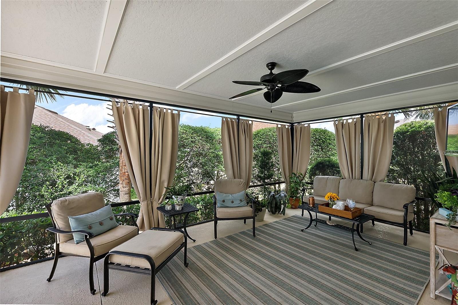 1053 ALCOVE LOOP, THE VILLAGES, FL, 32162