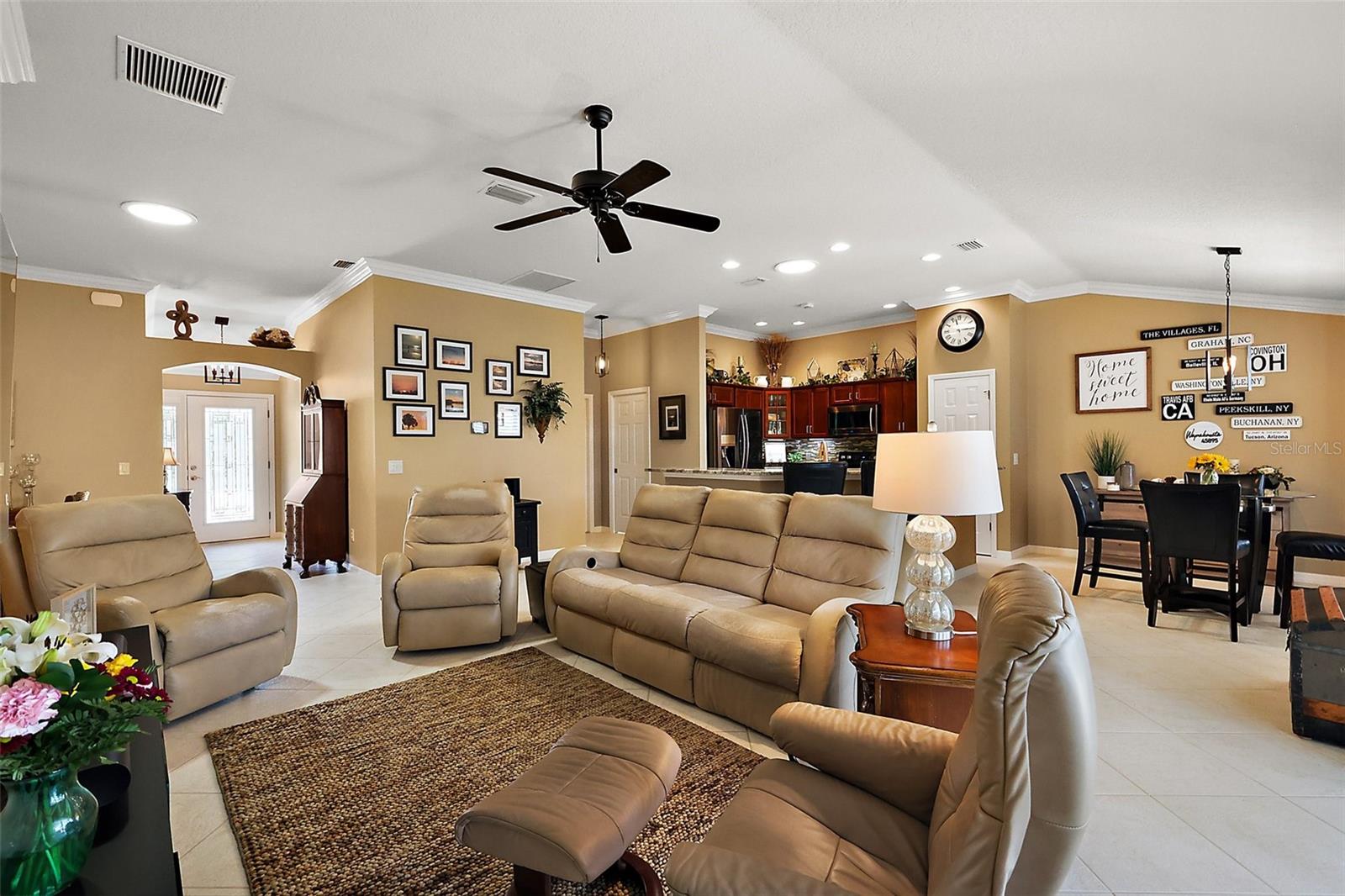 1053 ALCOVE LOOP, THE VILLAGES, FL, 32162