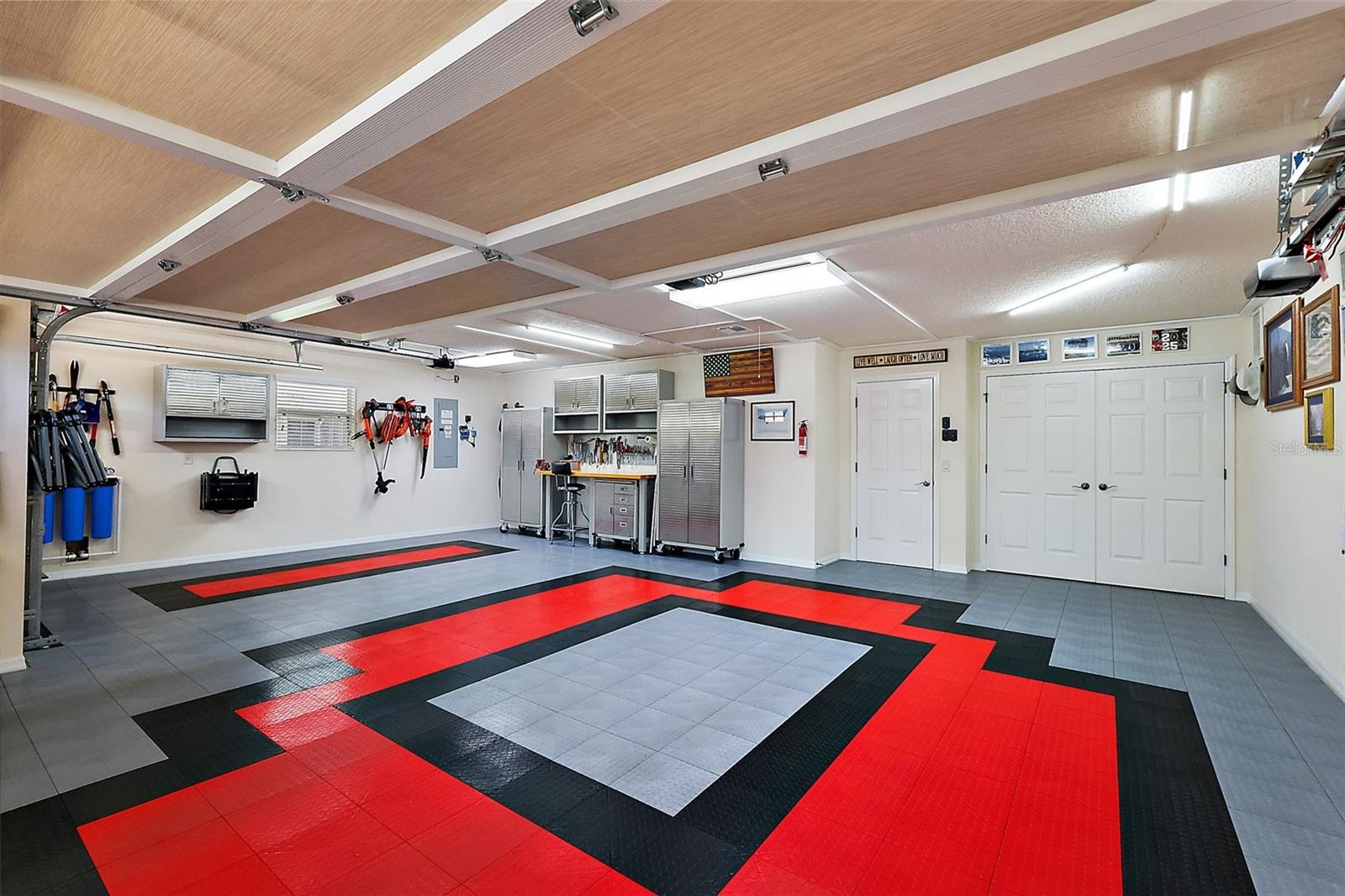 1053 ALCOVE LOOP, THE VILLAGES, FL, 32162