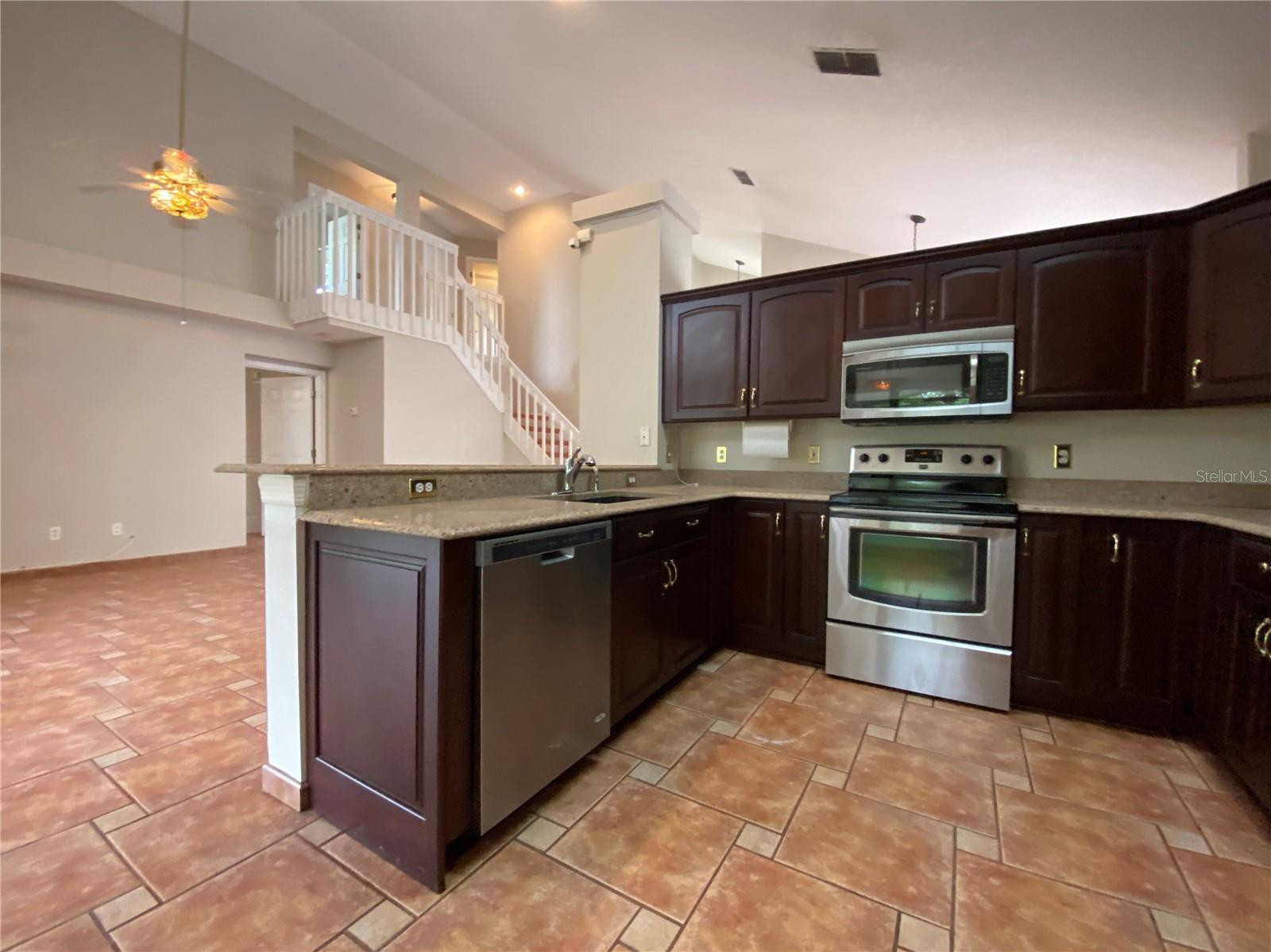 3791 LAKE MIRAGE BLVD, ORLANDO, FL, 32817