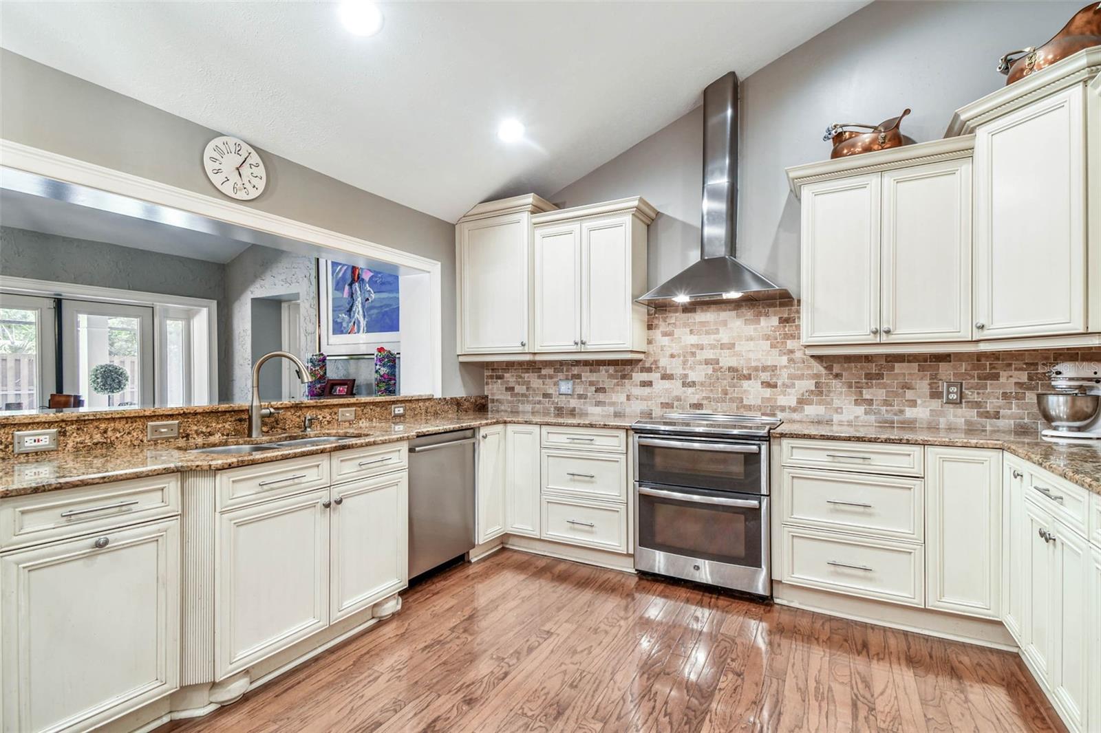 3304 LATANIA DR, TAMPA, FL, 33618