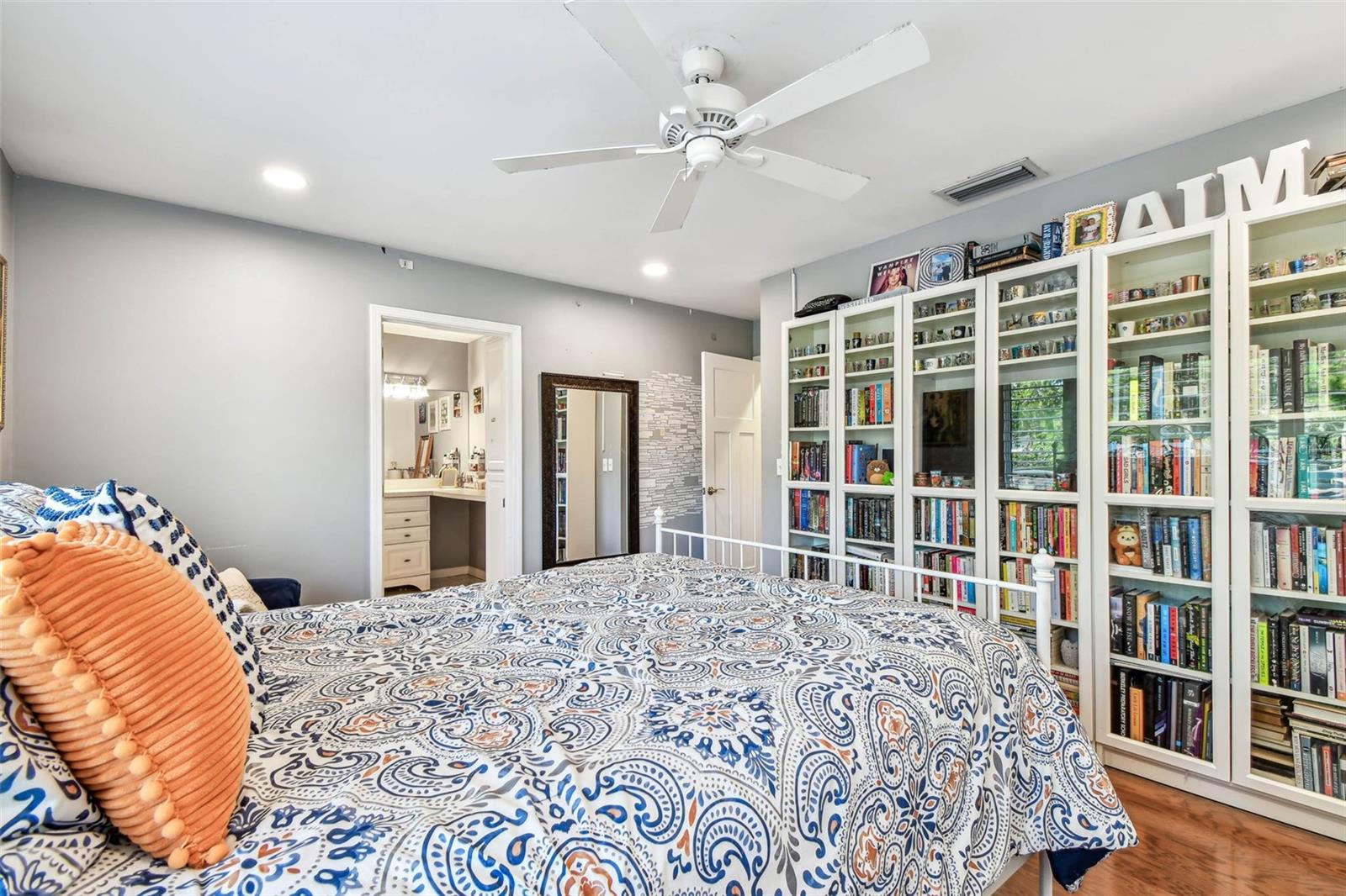 3304 LATANIA DR, TAMPA, FL, 33618