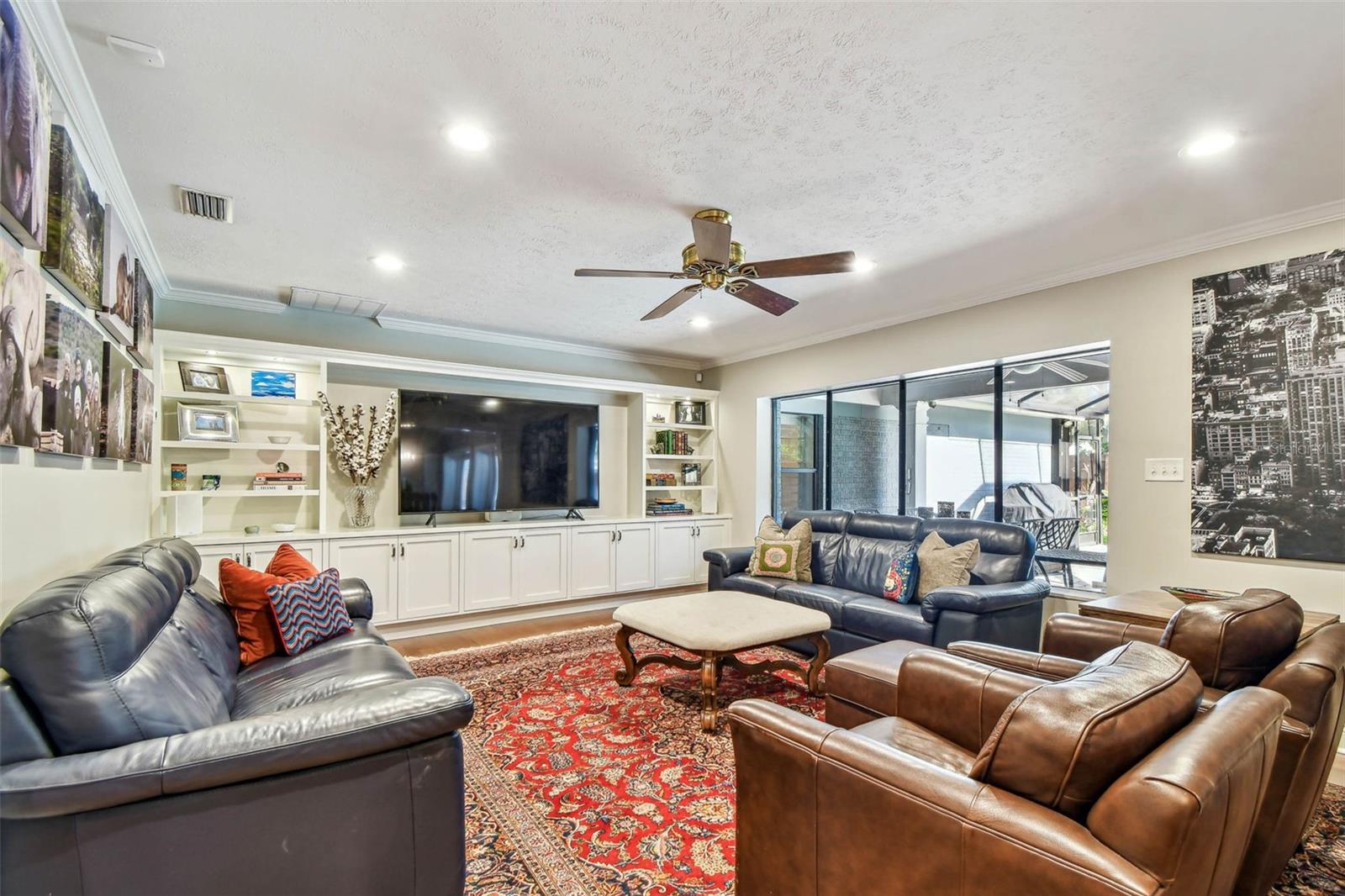 3304 LATANIA DR, TAMPA, FL, 33618