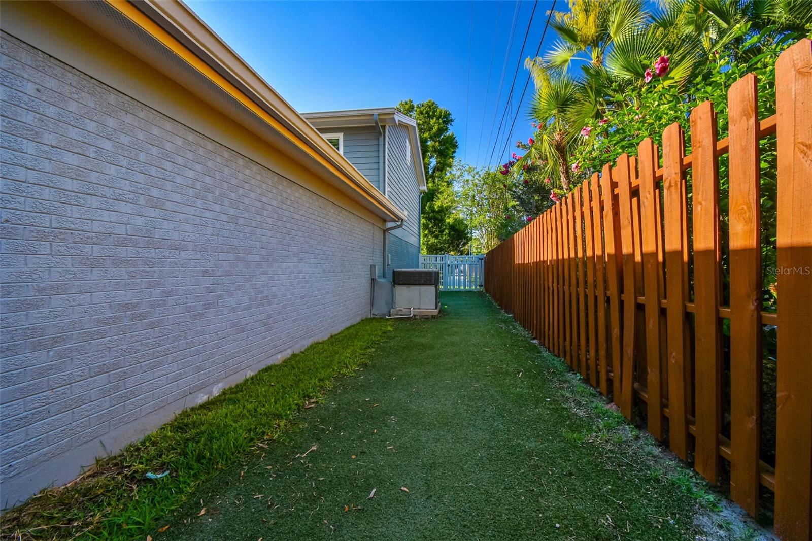 3304 LATANIA DR, TAMPA, FL, 33618