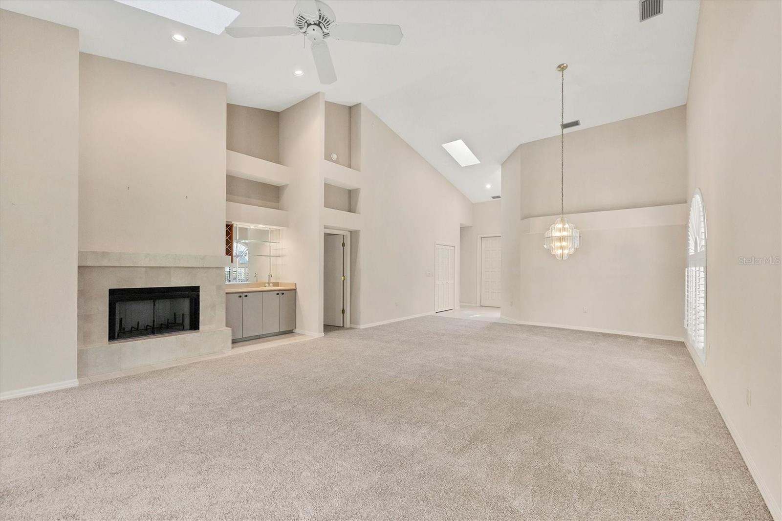 A4652245 Property Photo