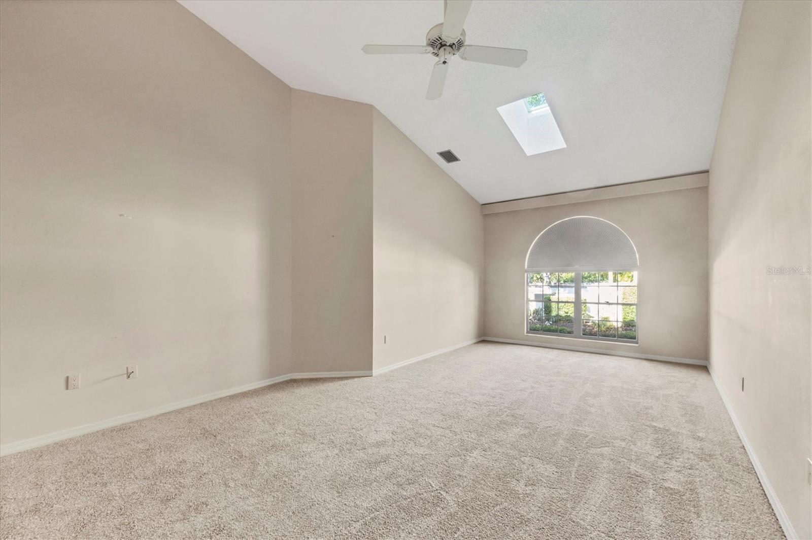 A4652245 Property Photo