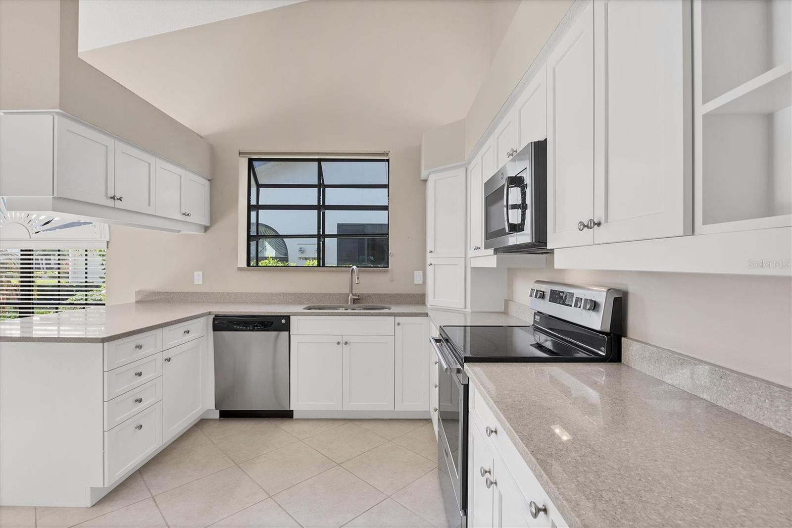 A4652245 Property Photo