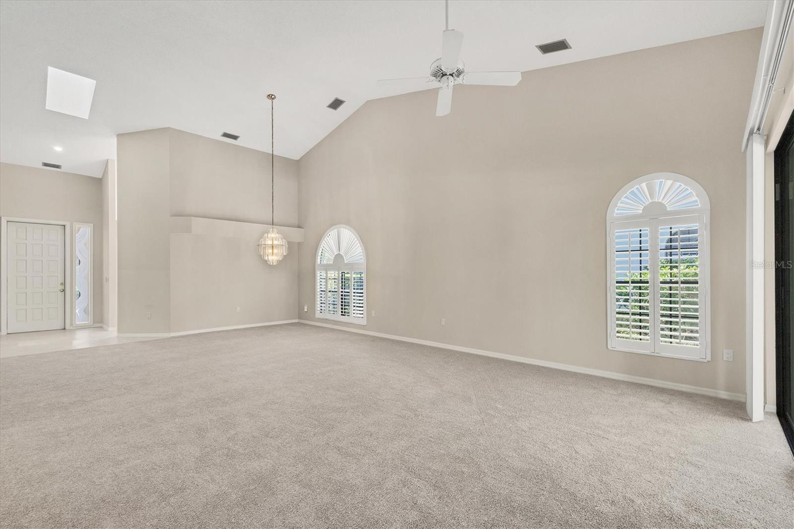 A4652245 Property Photo