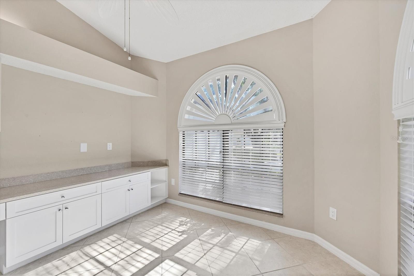 A4652245 Property Photo
