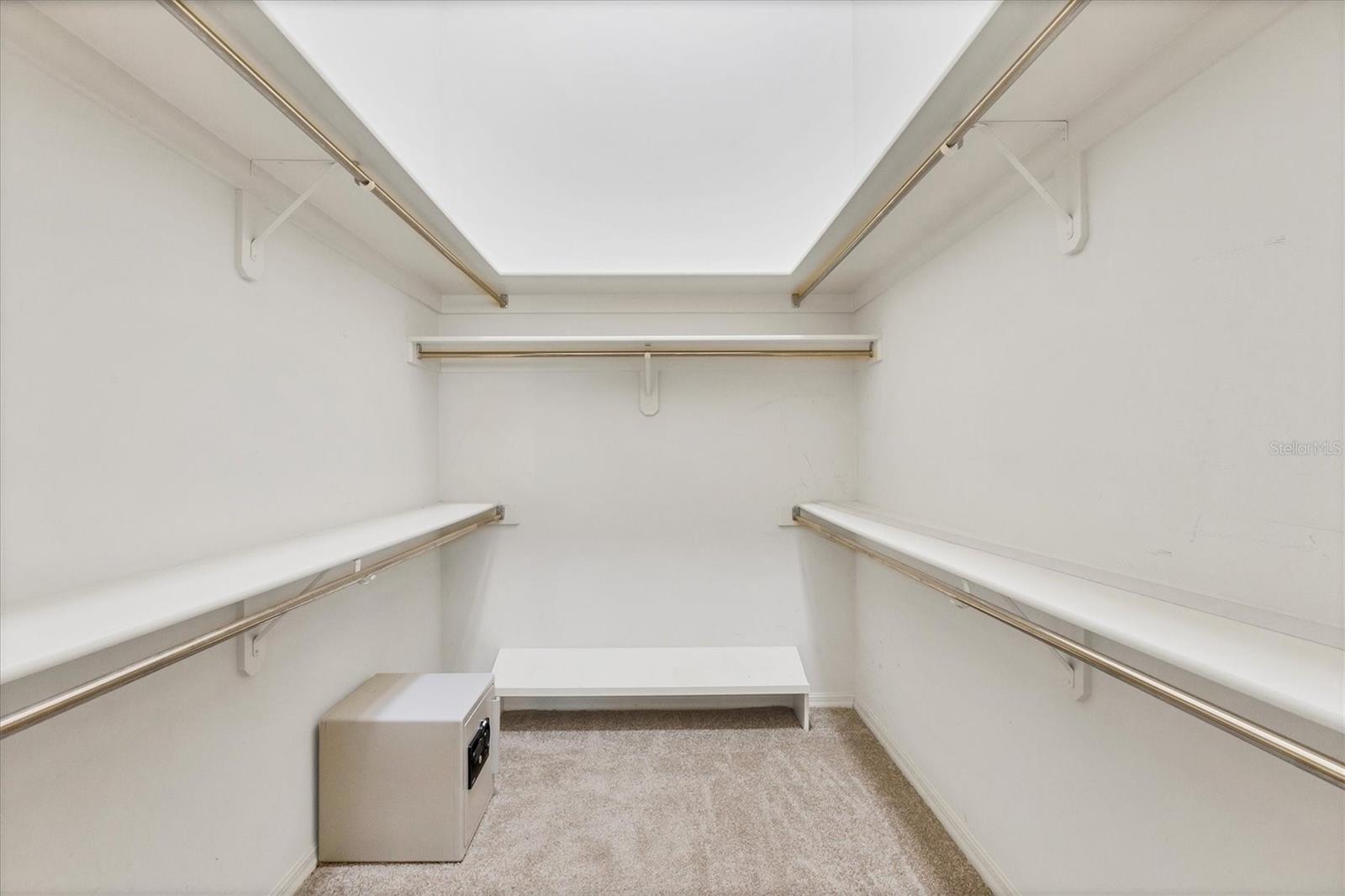 A4652245 Property Photo