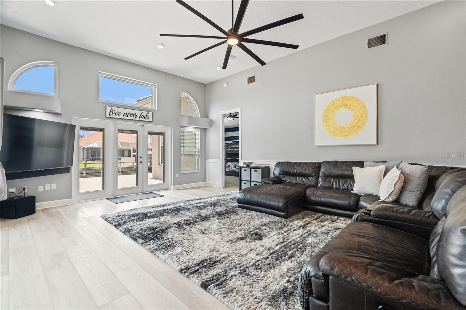 9810 COMPASS POINT WAY, TAMPA, FL, 33615