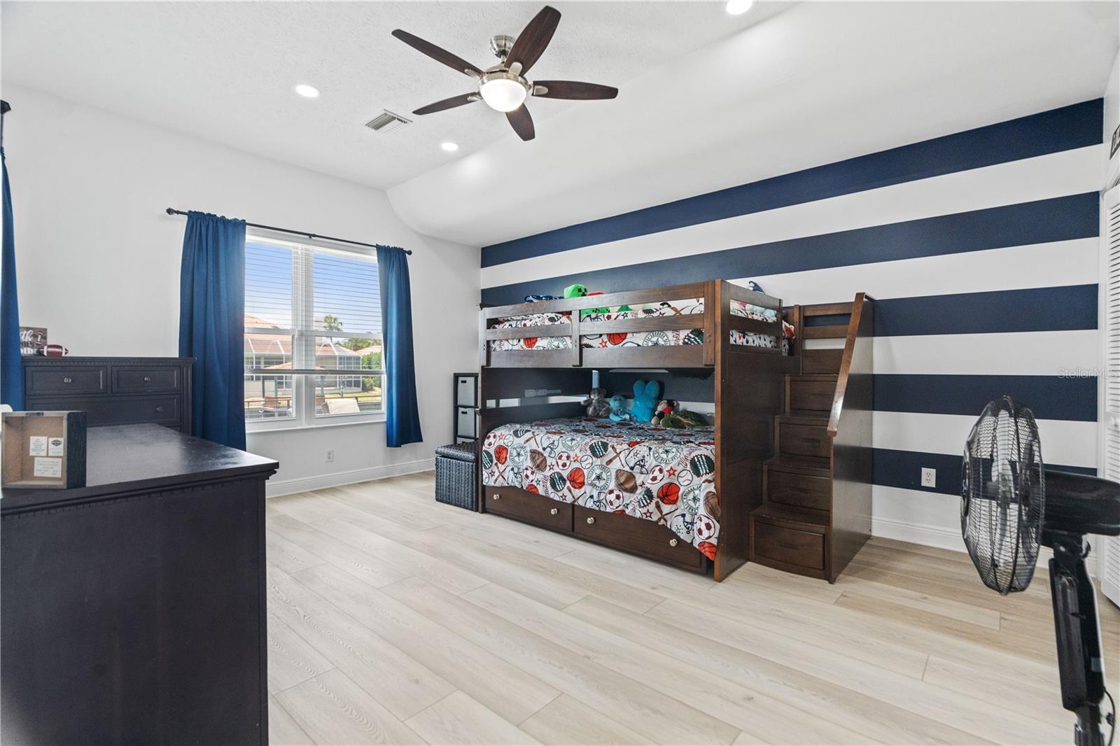 9810 COMPASS POINT WAY, TAMPA, FL, 33615