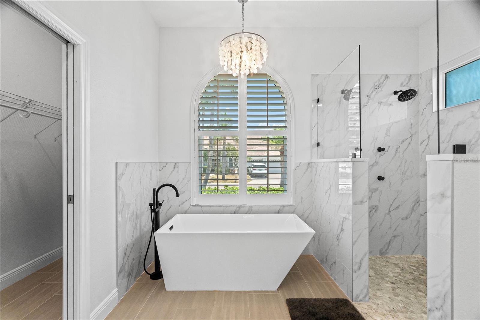 9810 COMPASS POINT WAY, TAMPA, FL, 33615