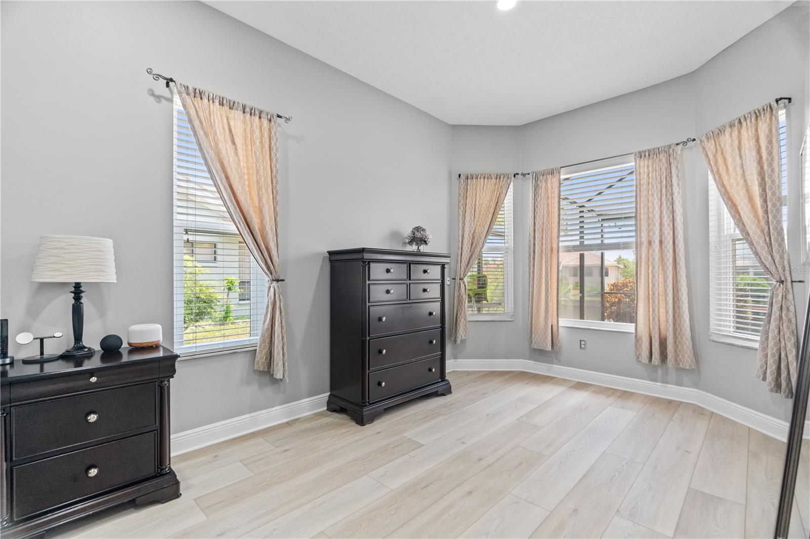 9810 COMPASS POINT WAY, TAMPA, FL, 33615