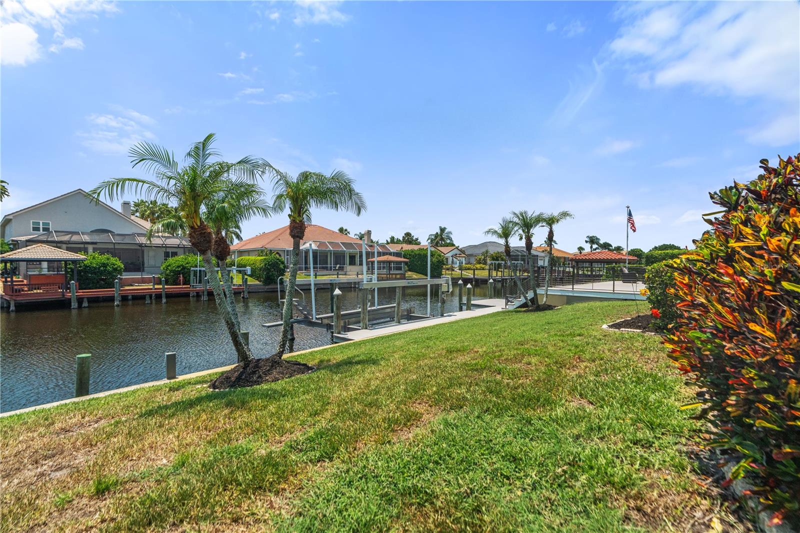 9810 COMPASS POINT WAY, TAMPA, FL, 33615