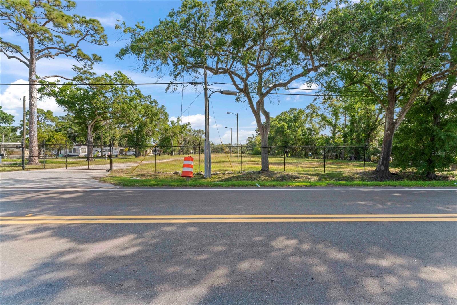 13025 MEMORIAL HWY, TAMPA, FL, 33635