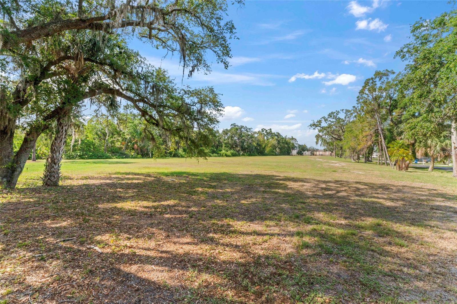 13025 MEMORIAL HWY, TAMPA, FL, 33635