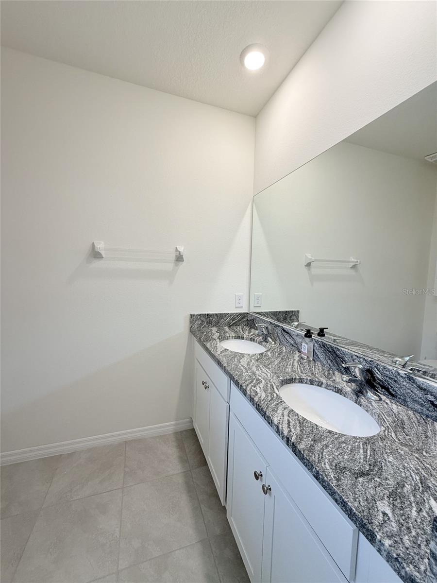 5553 NW 40TH LOOP, OCALA, FL, 34482