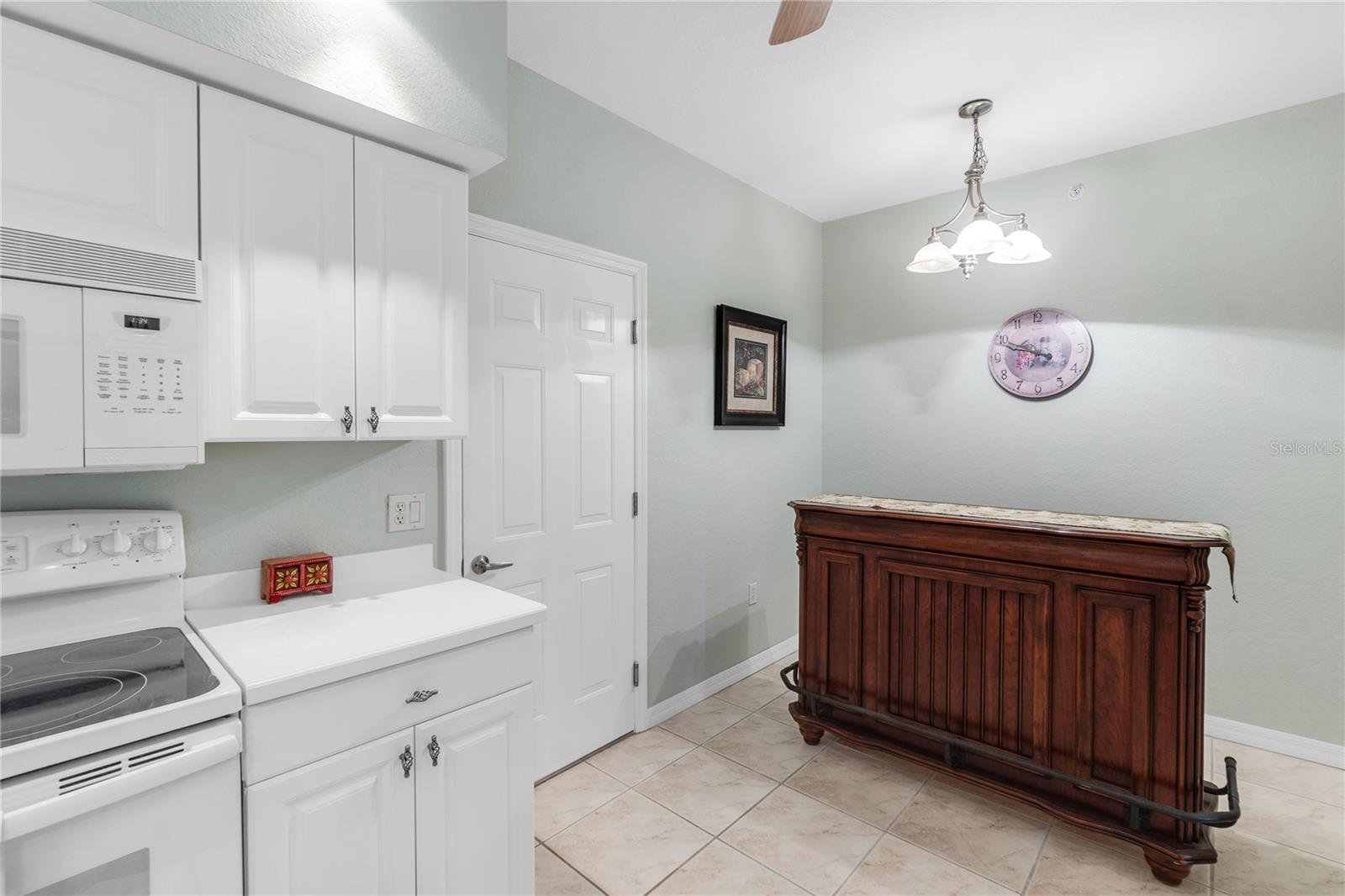 7637 SWEETBAY CIR, BRADENTON, FL, 34203